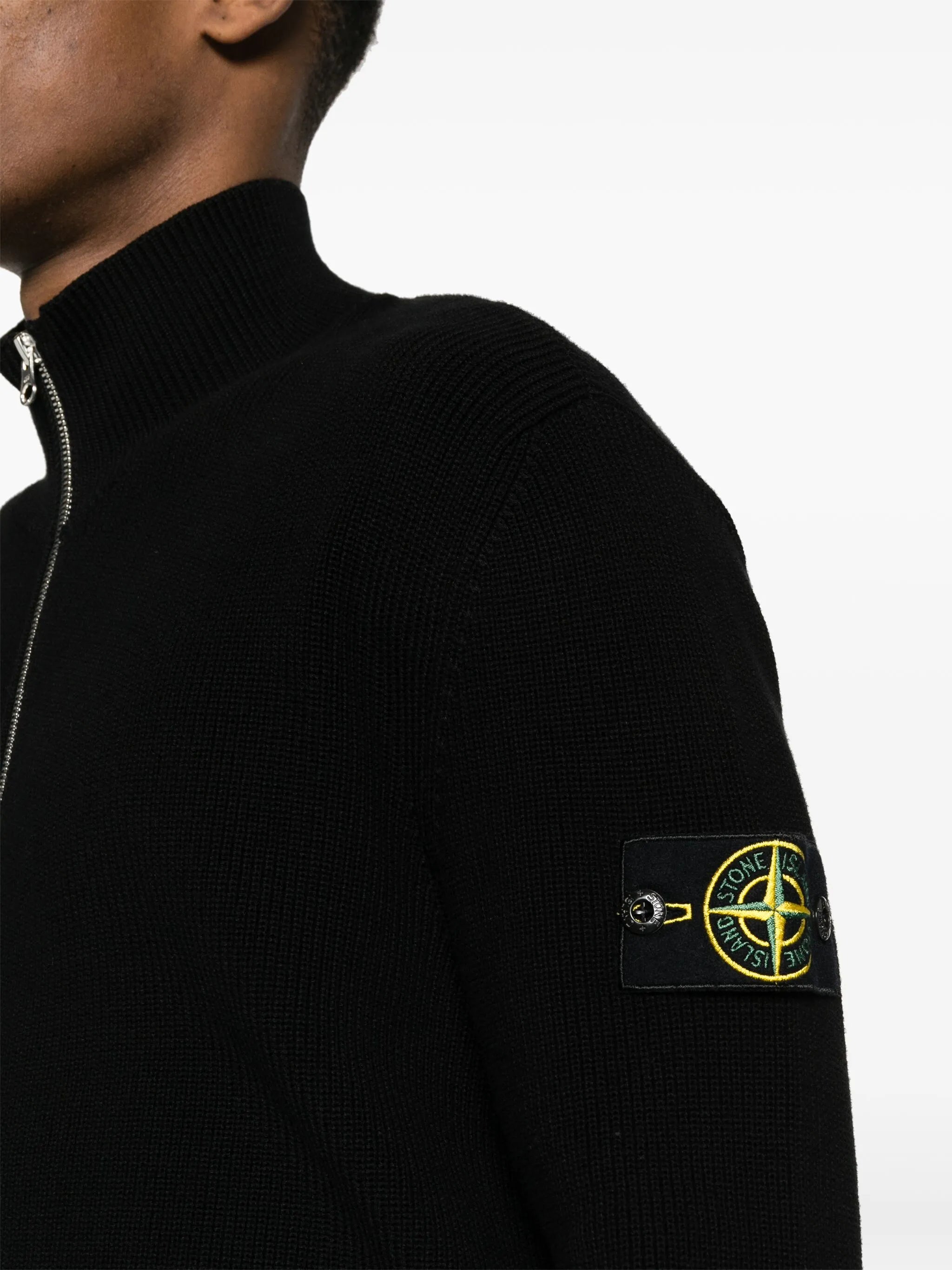 Compass-badge cardigan