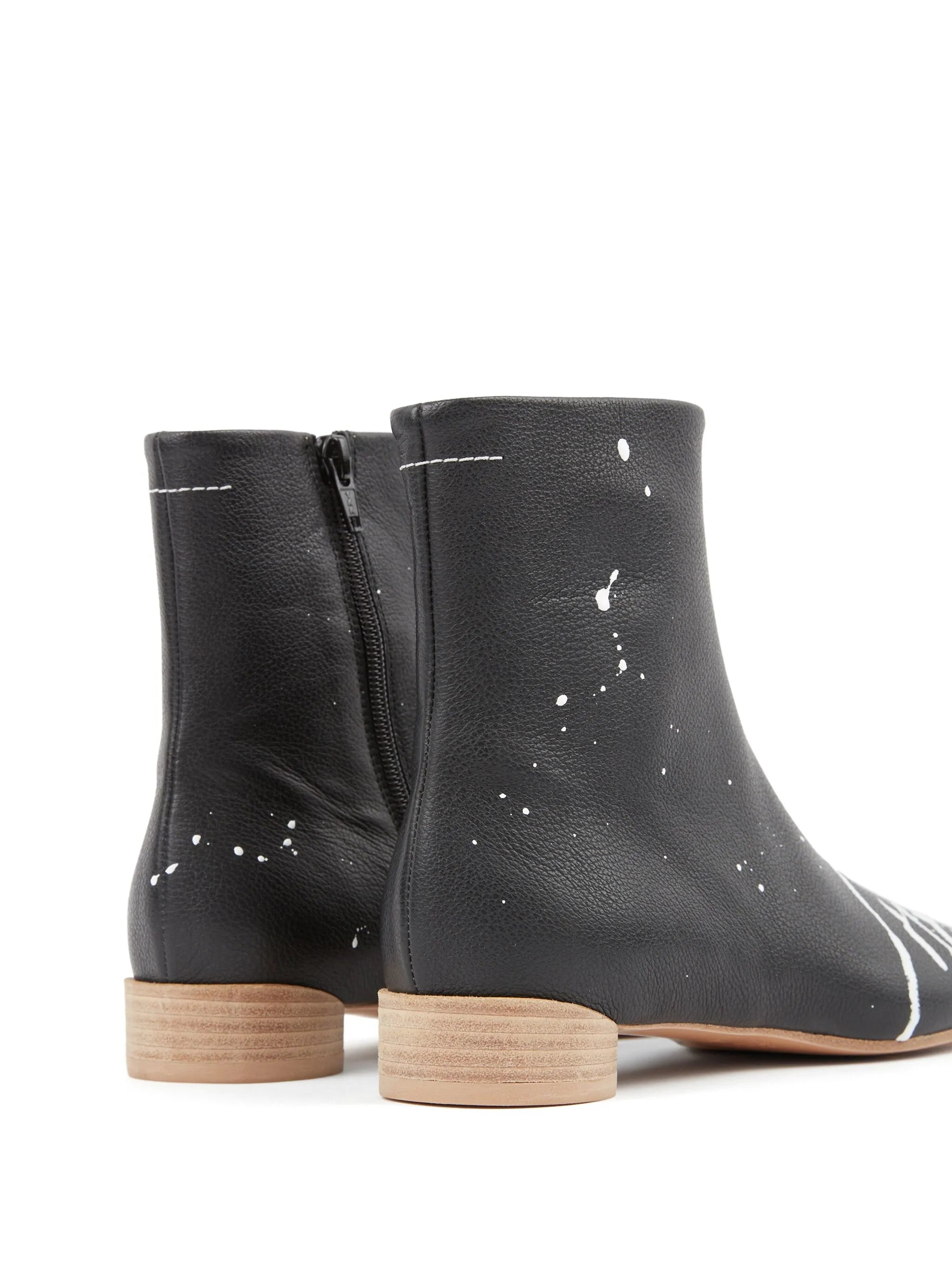 Anatomic leather ankle boots