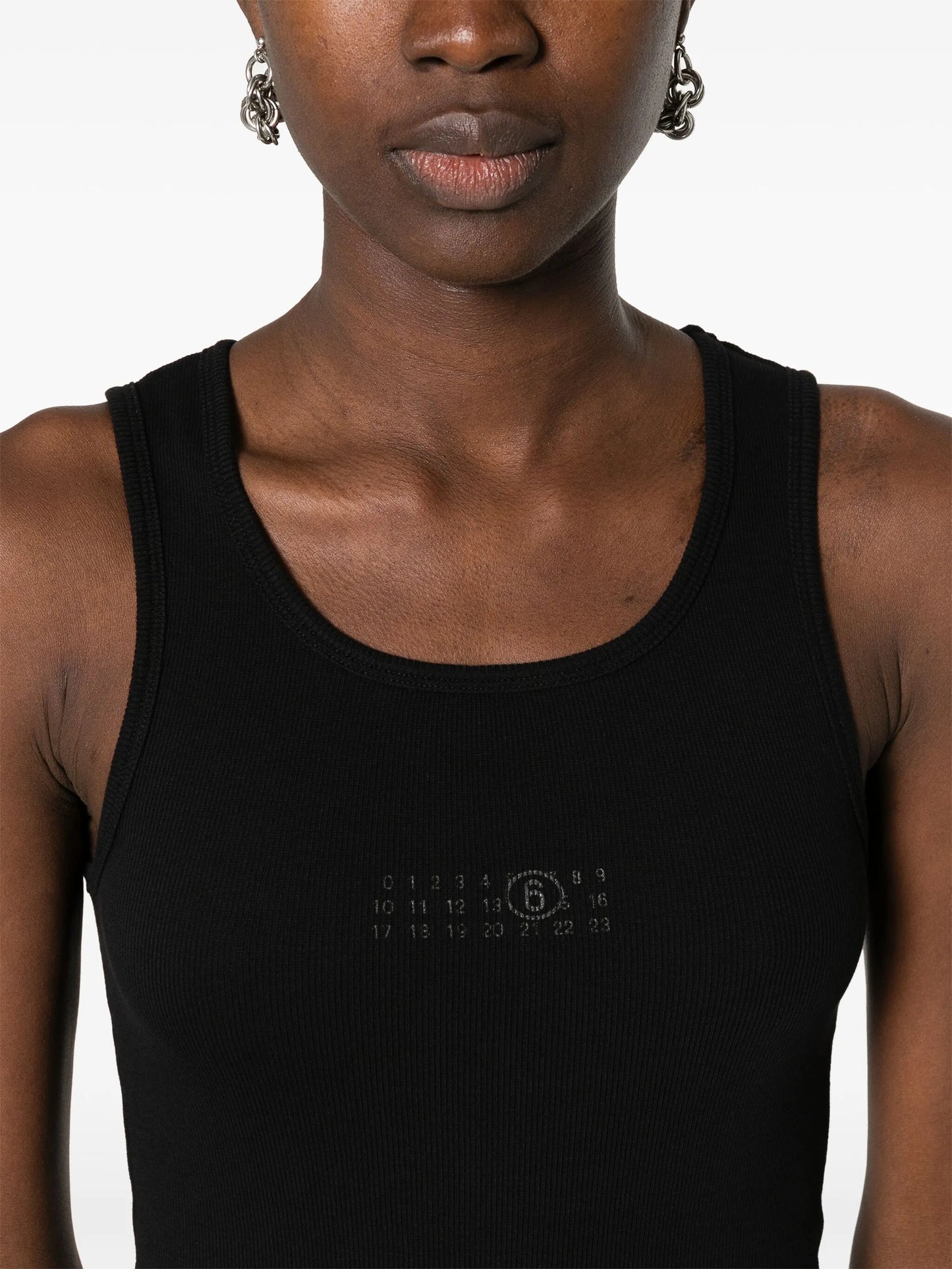 single stitch-logo top