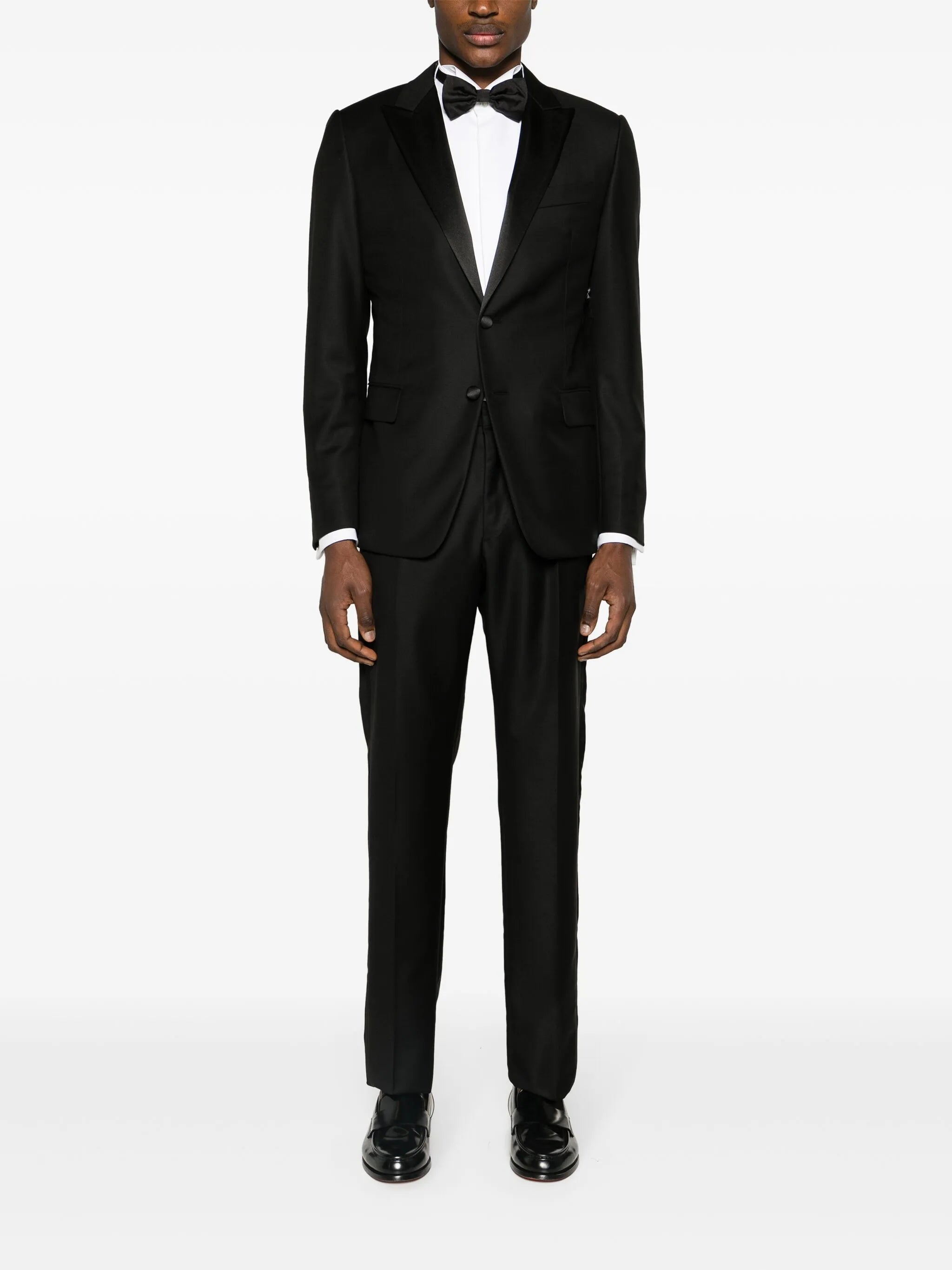 single-breasted wool suit