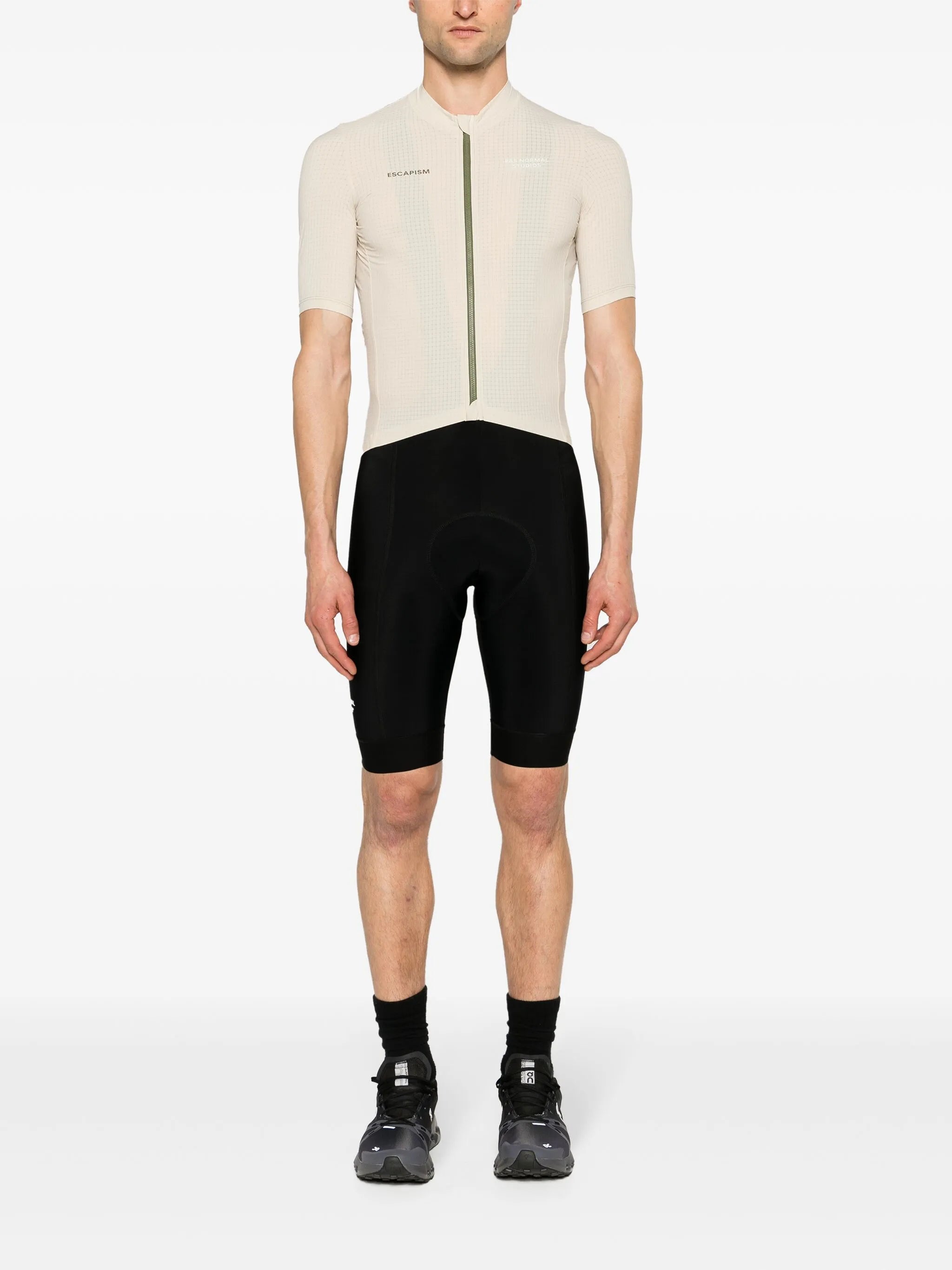 Escapism lightweight performance top