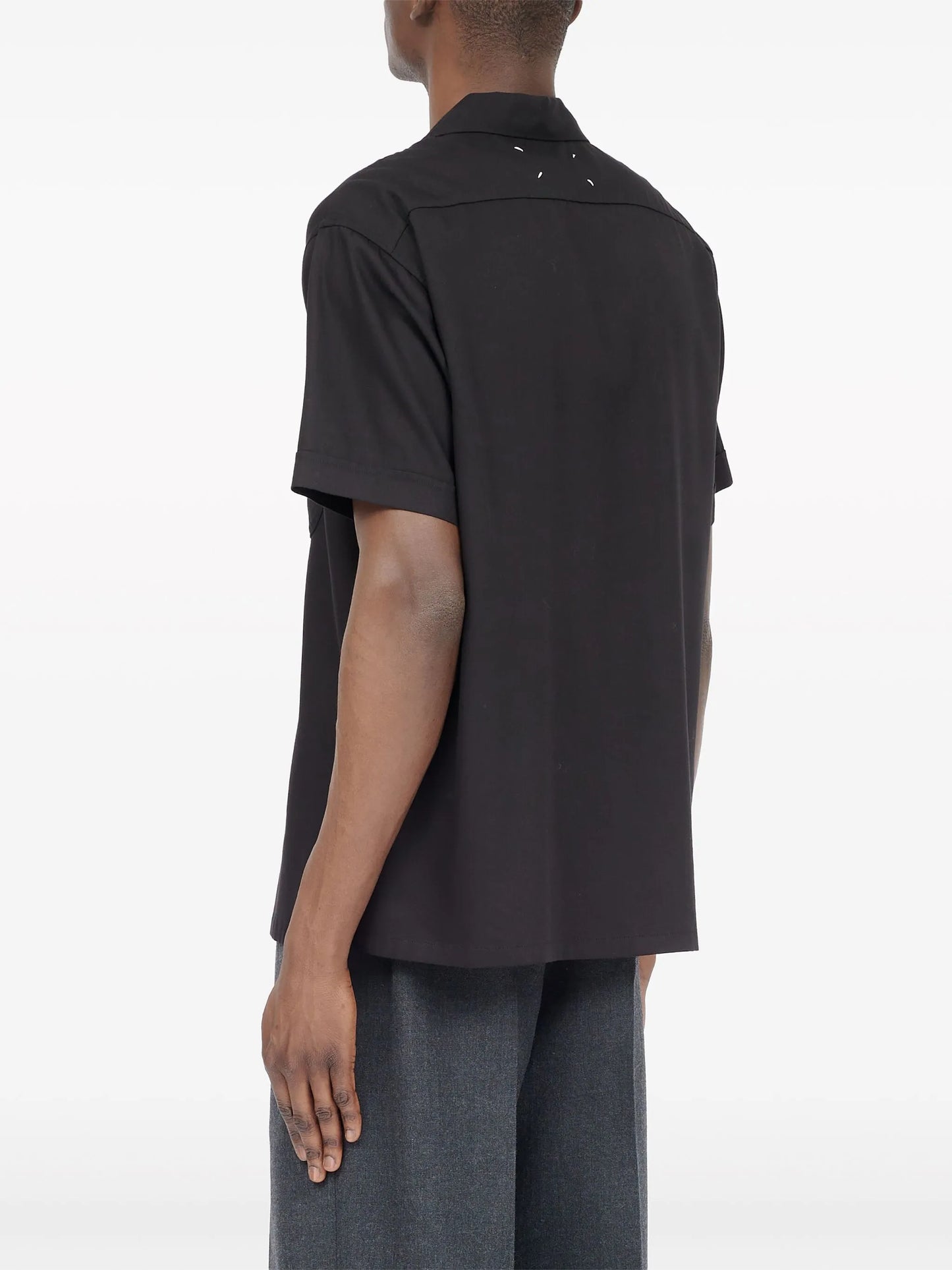 C short-sleeve shirt