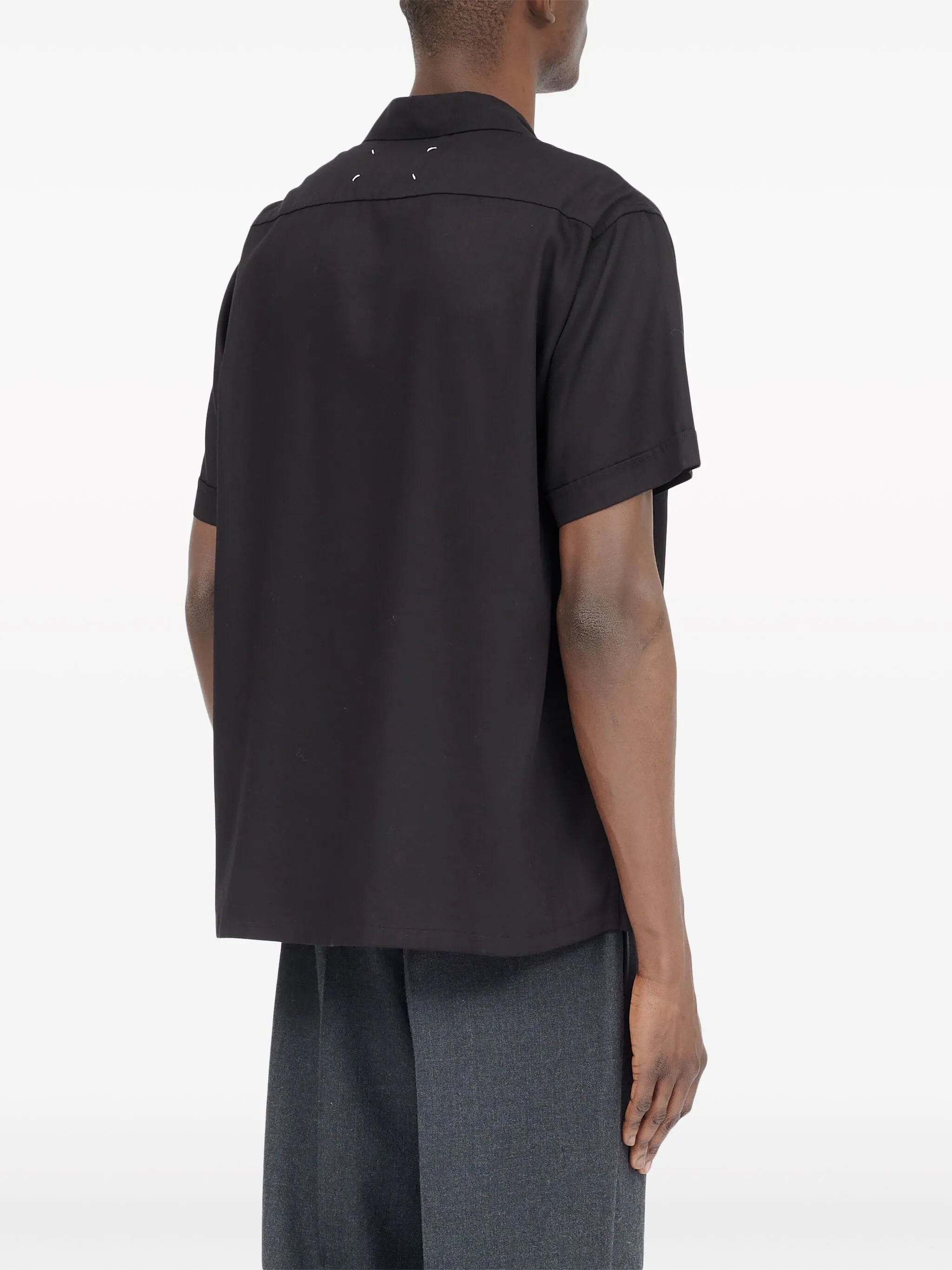 C short-sleeve shirt