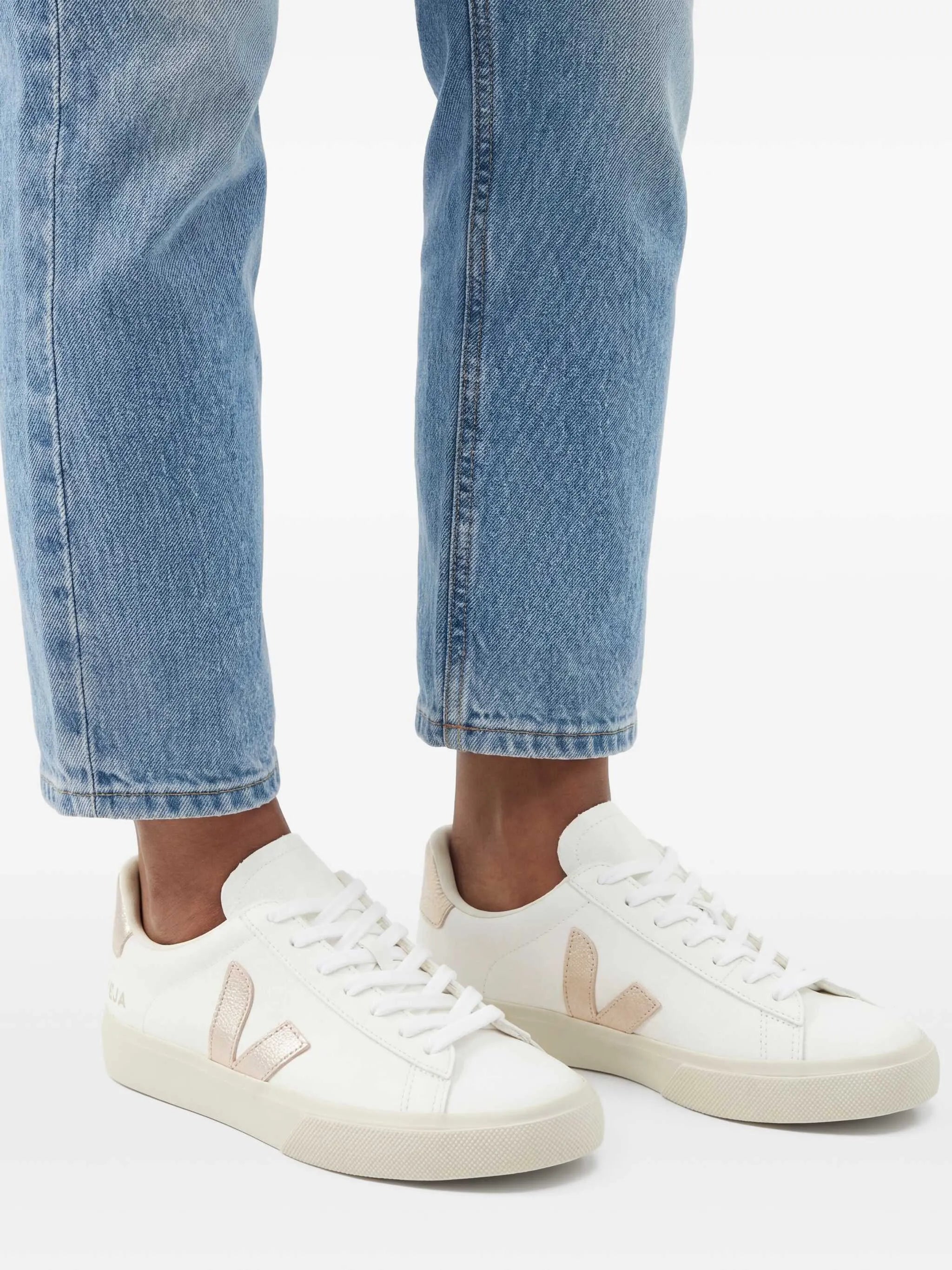 logo-patch leather sneakers
