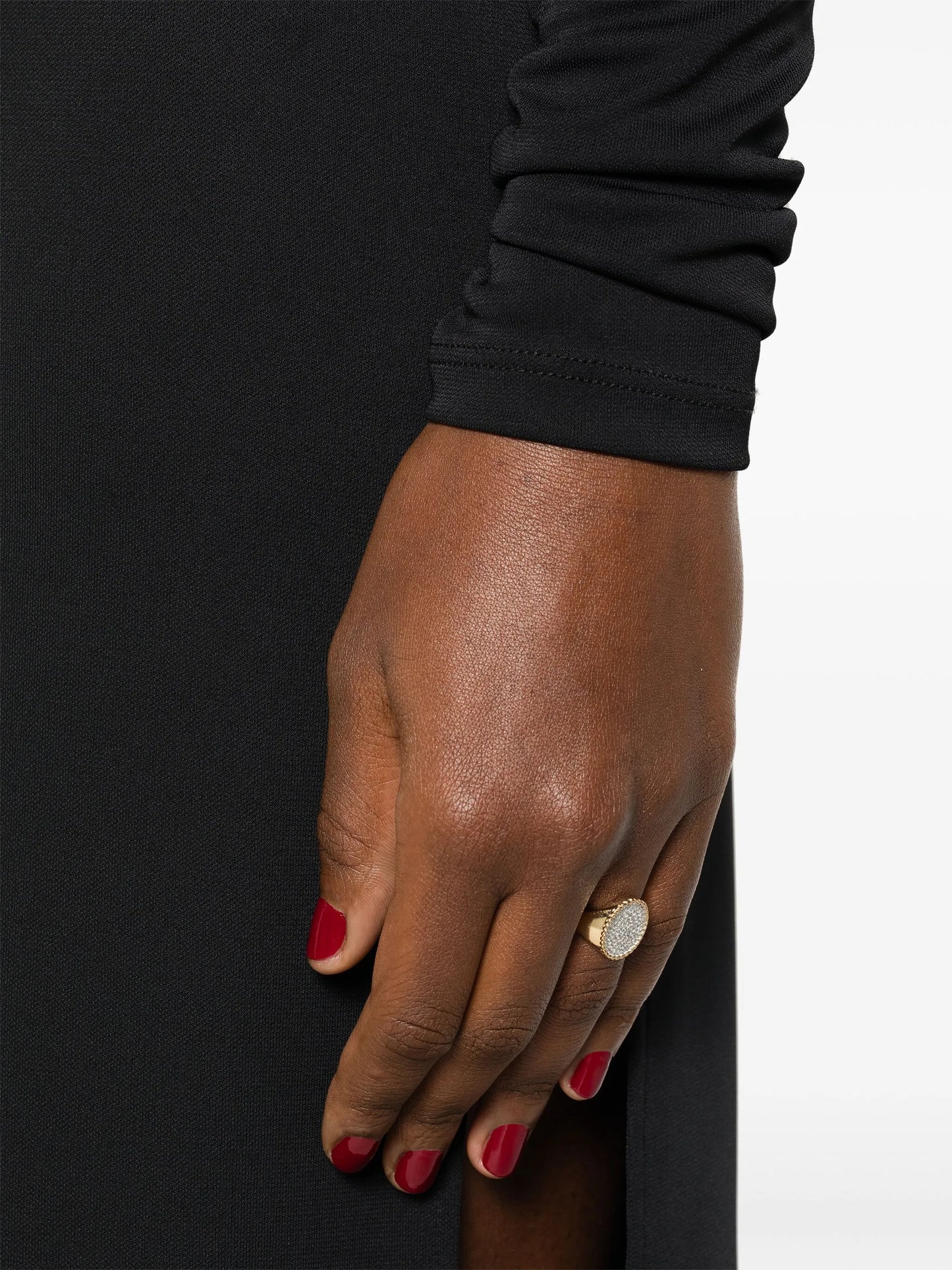 18kt yellow gold Chevalière Ovale diamond signet ring