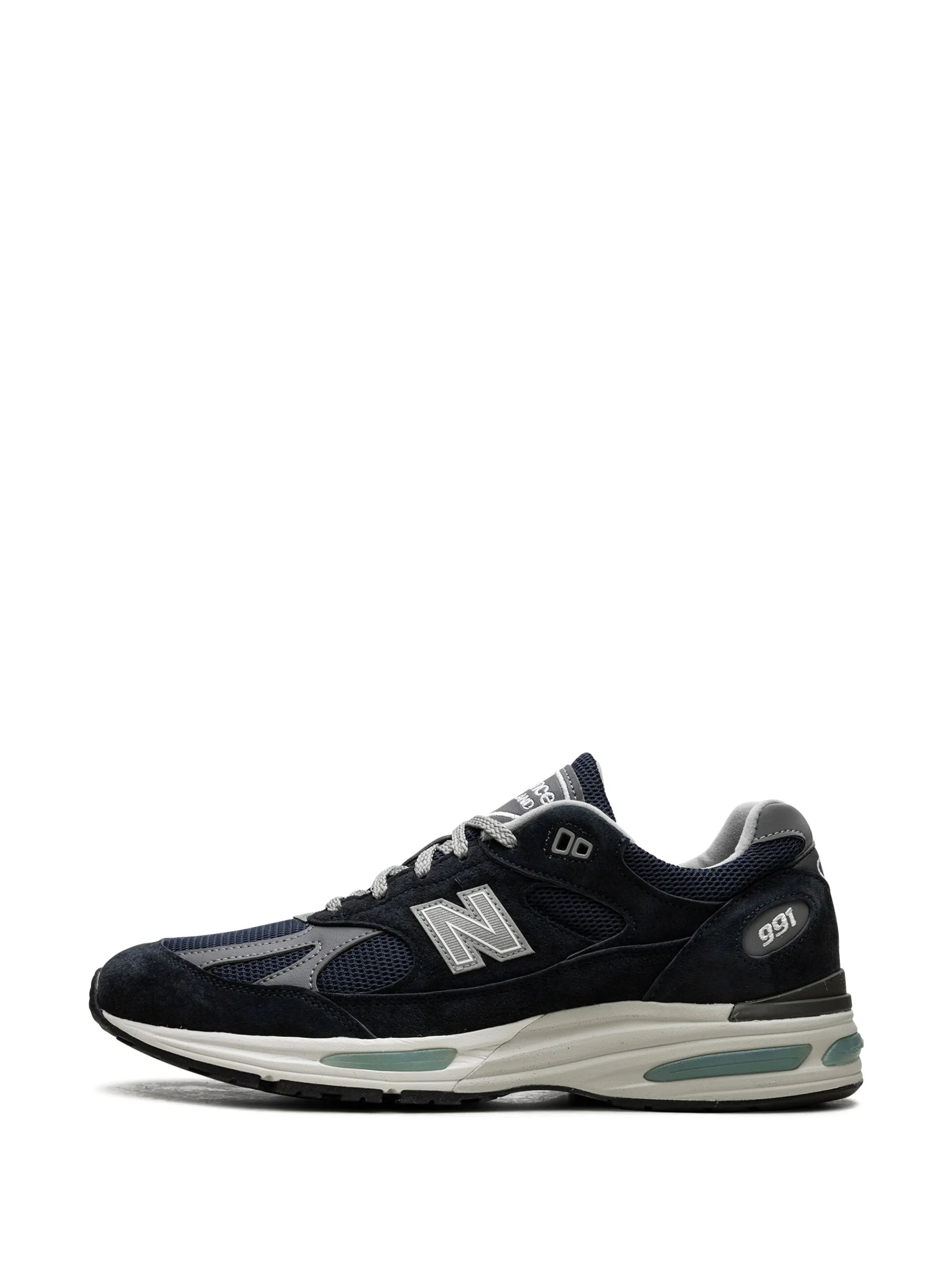 made in UK 991v2 Shoes