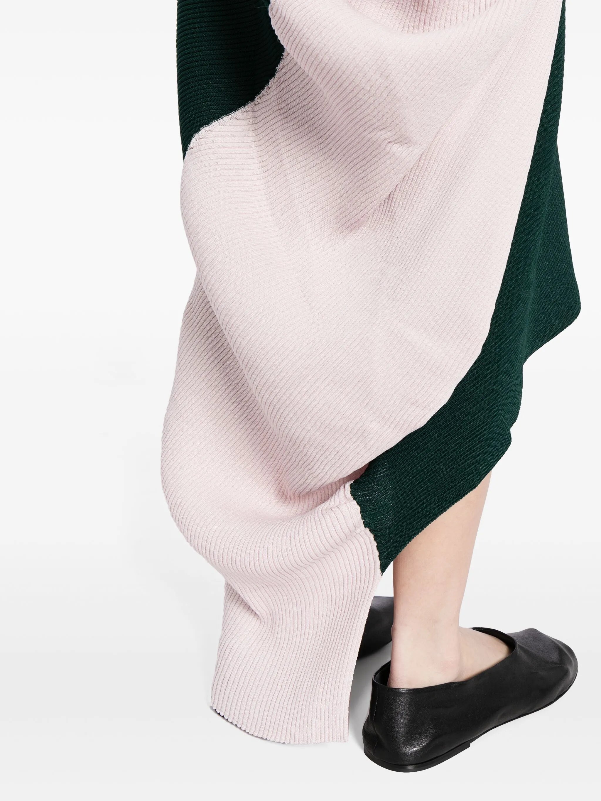 asymmetric ribbed skirt