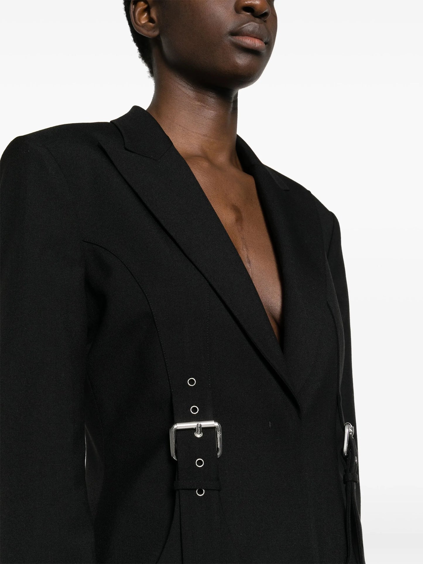 buckle-detailed blazer