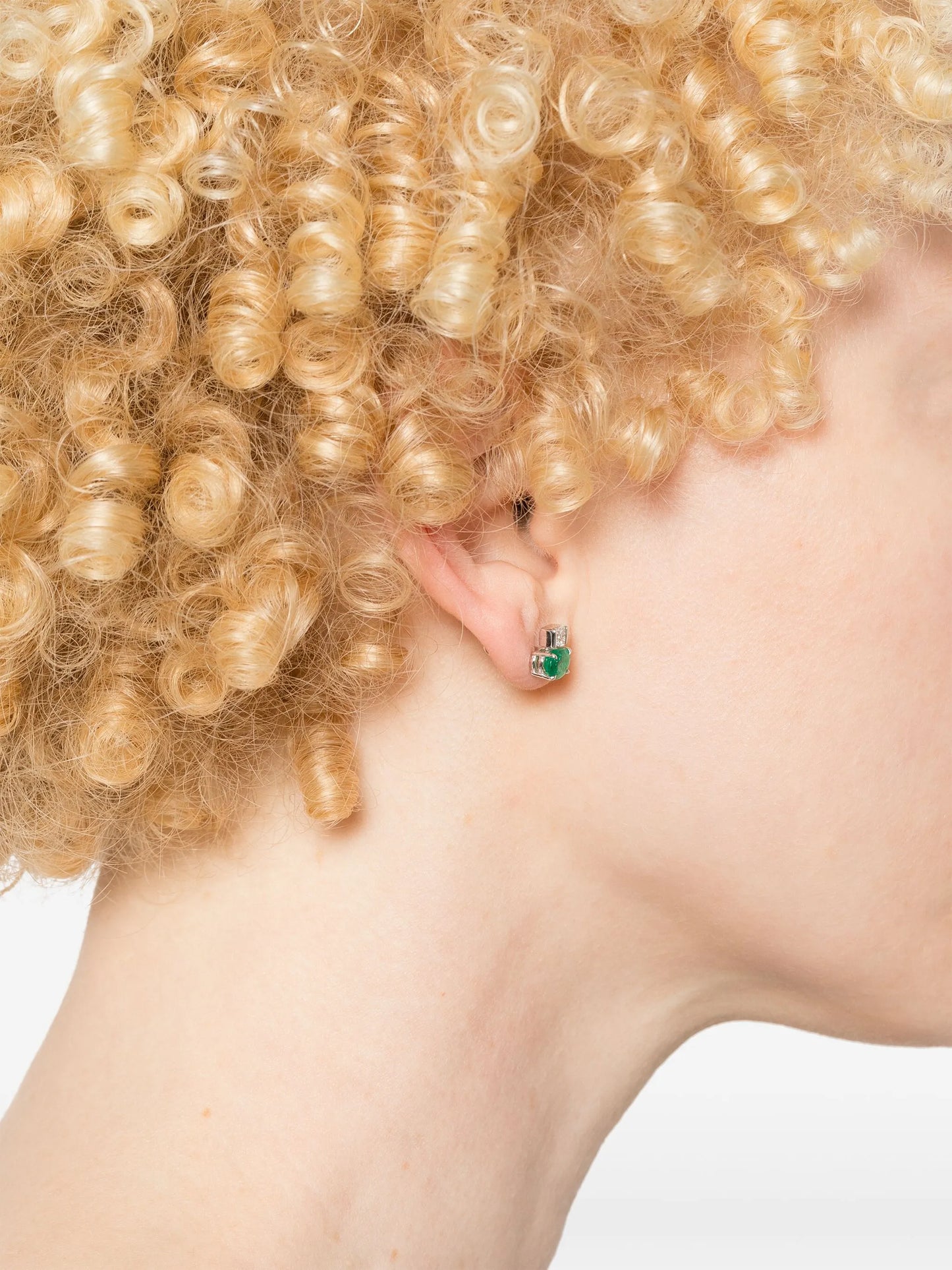 18kt white gold Agnes diamond and emerald earrings