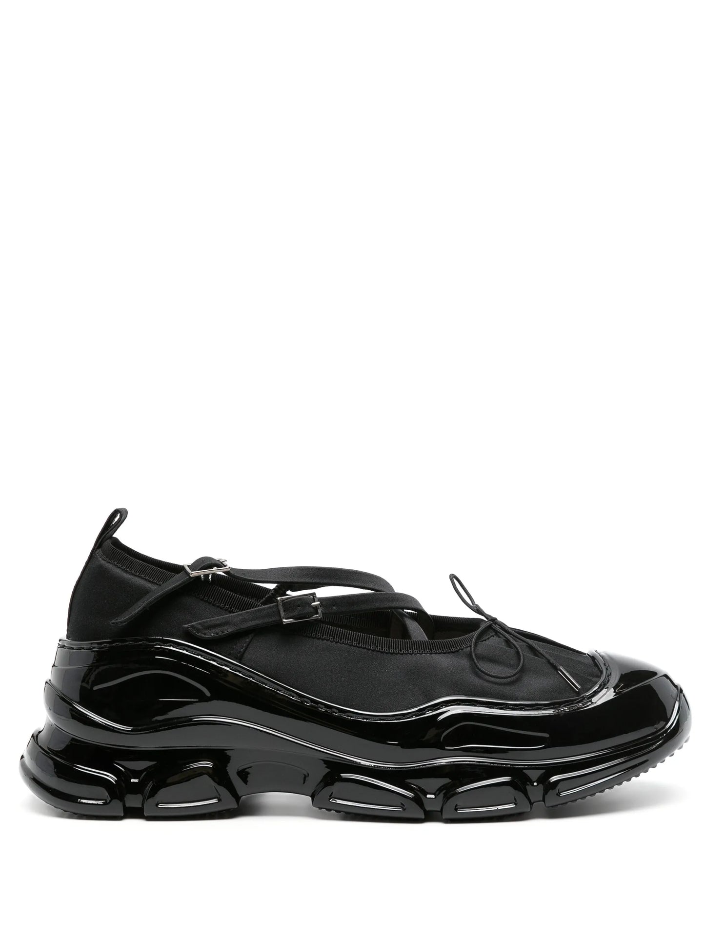Criss-Cross Tracker trainers