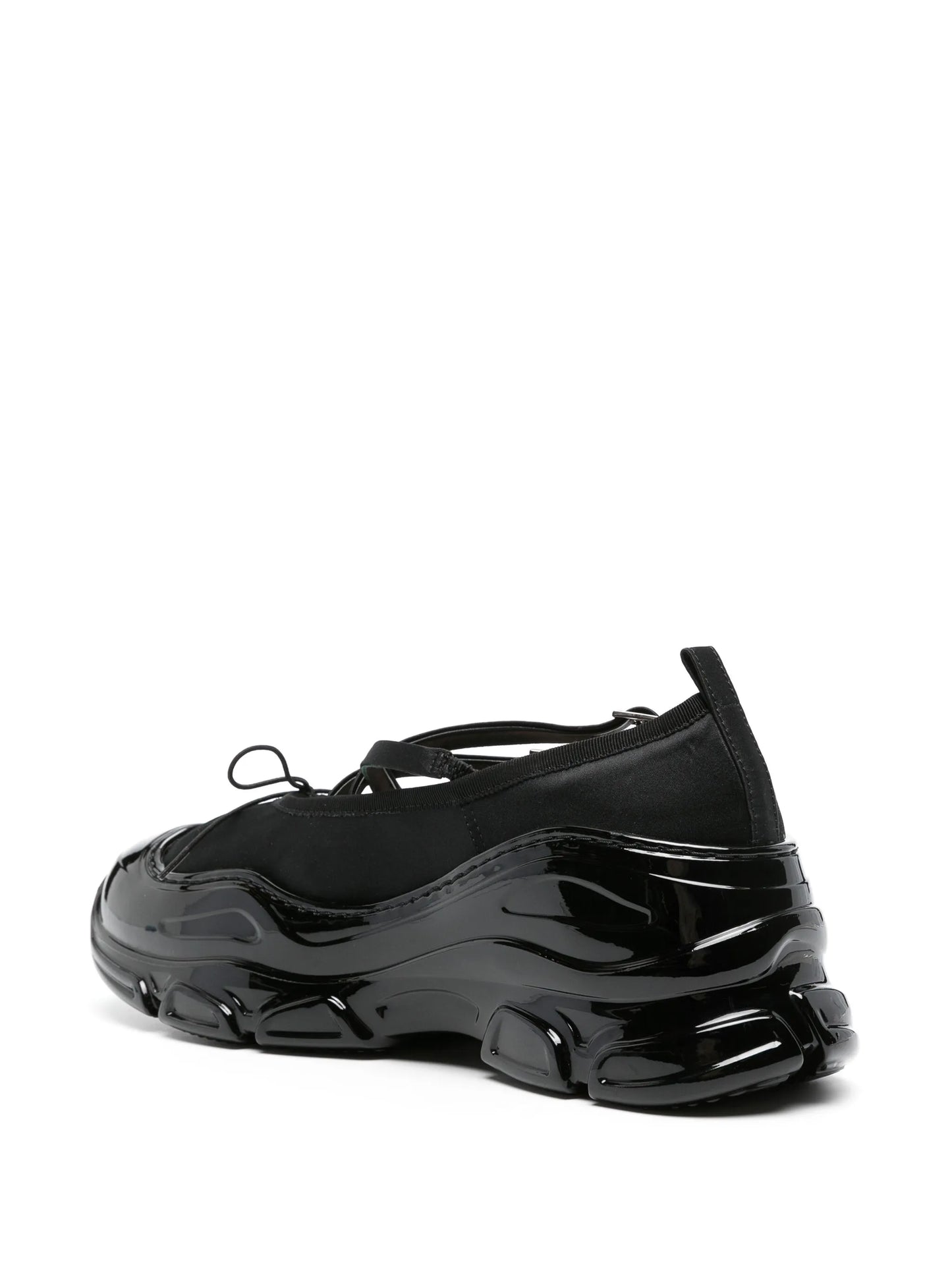 Criss-Cross Tracker trainers