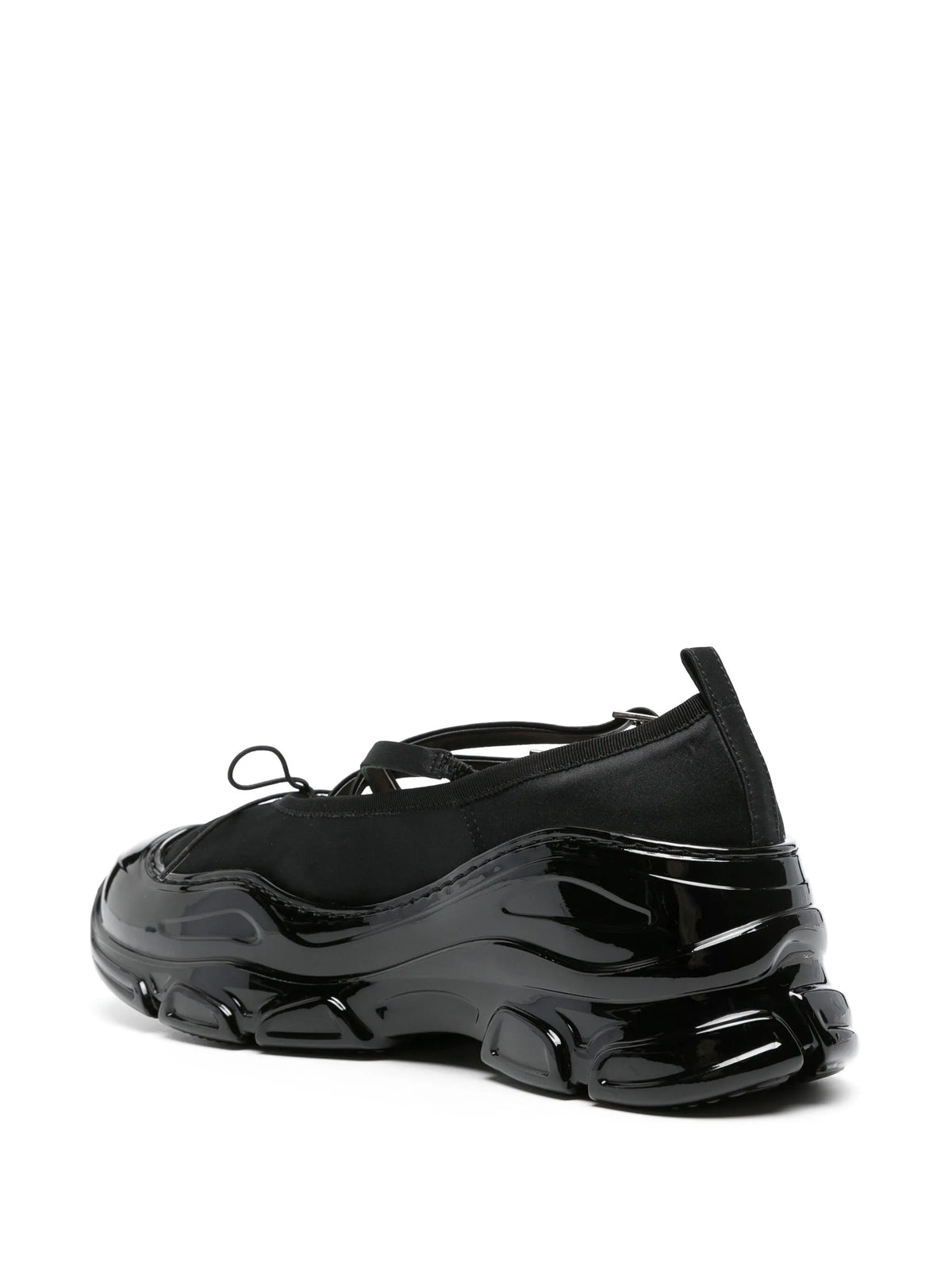Criss-Cross Tracker trainers