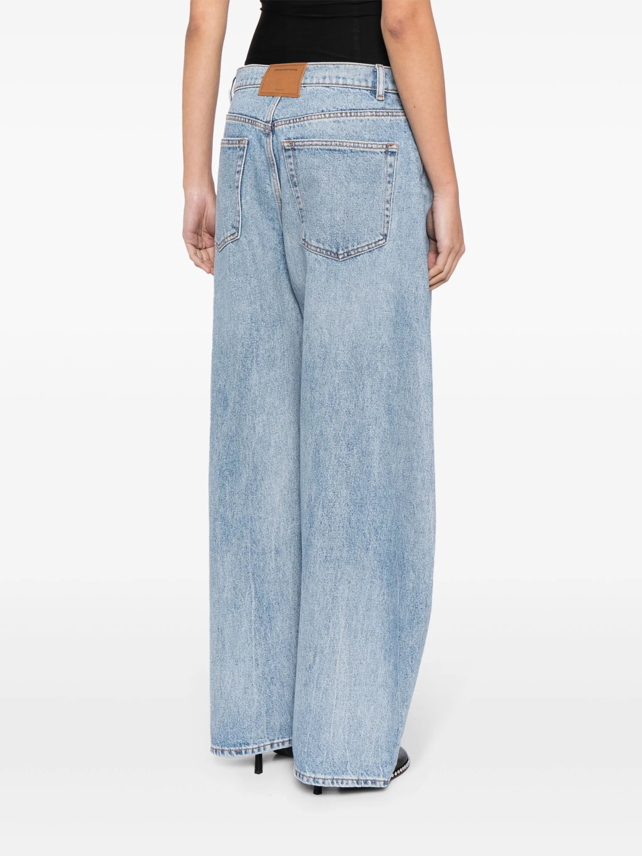 Rounded wide-leg jeans