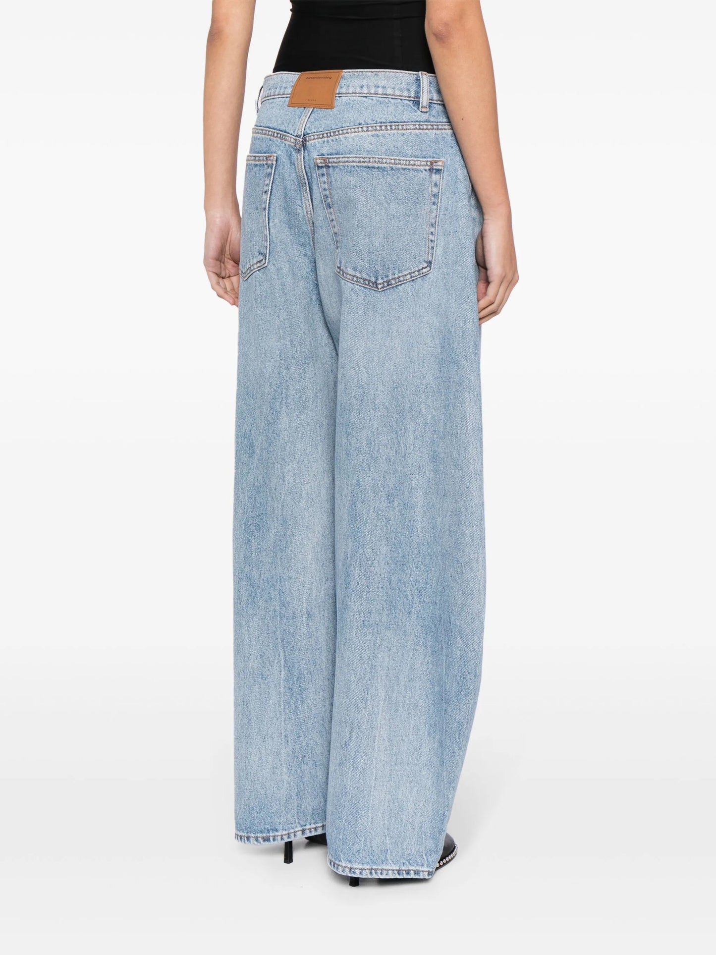 Rounded wide-leg jeans