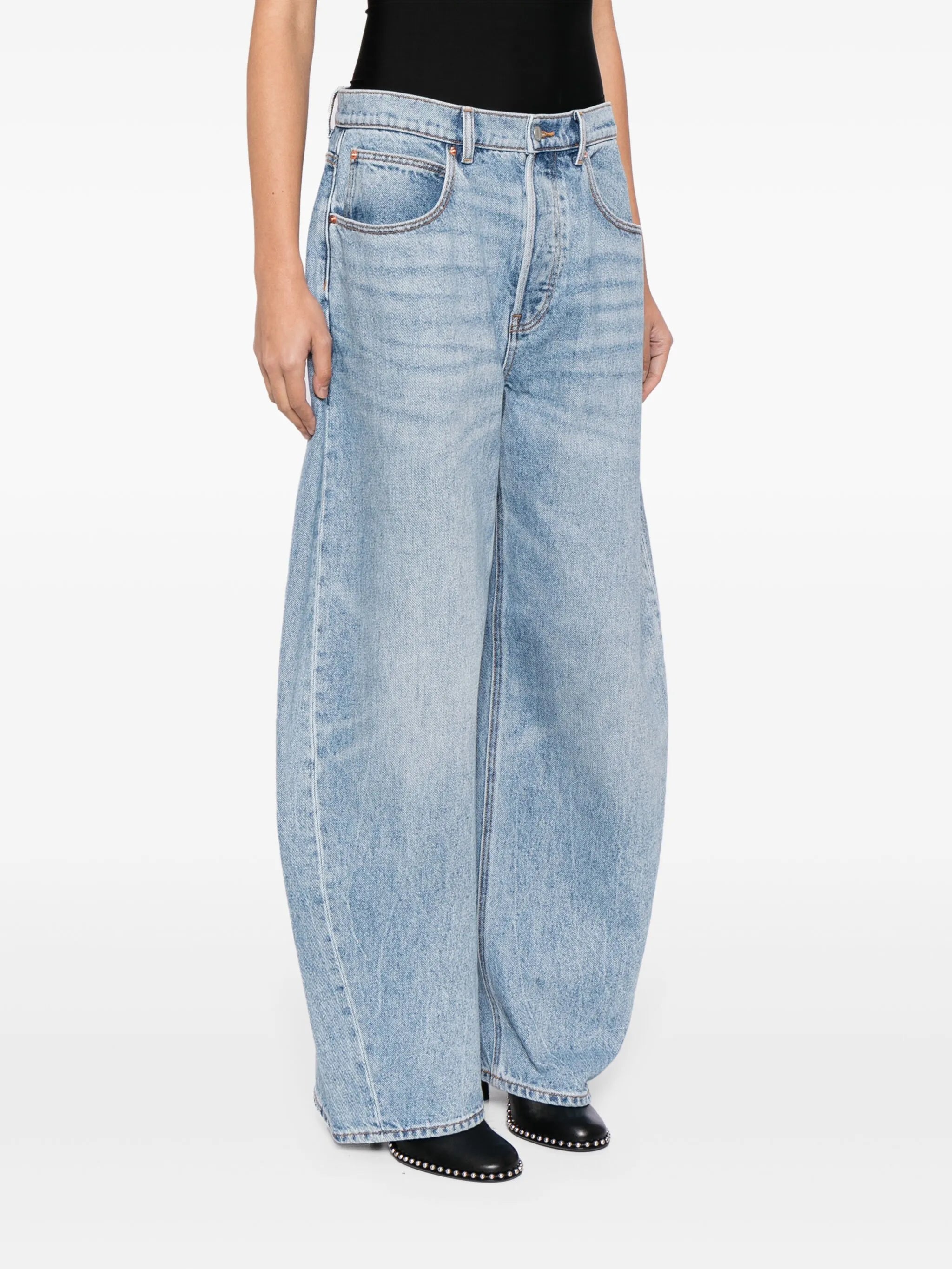 Rounded wide-leg jeans