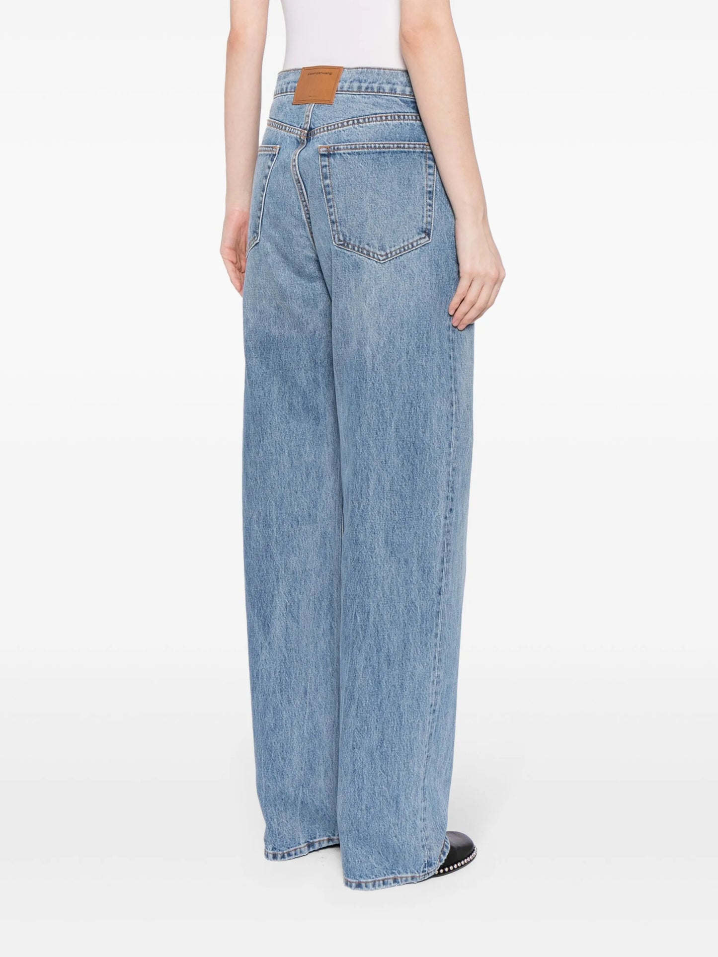 EZ - MID RISE RELAXED STRAIGHT LOGO EMBOSS