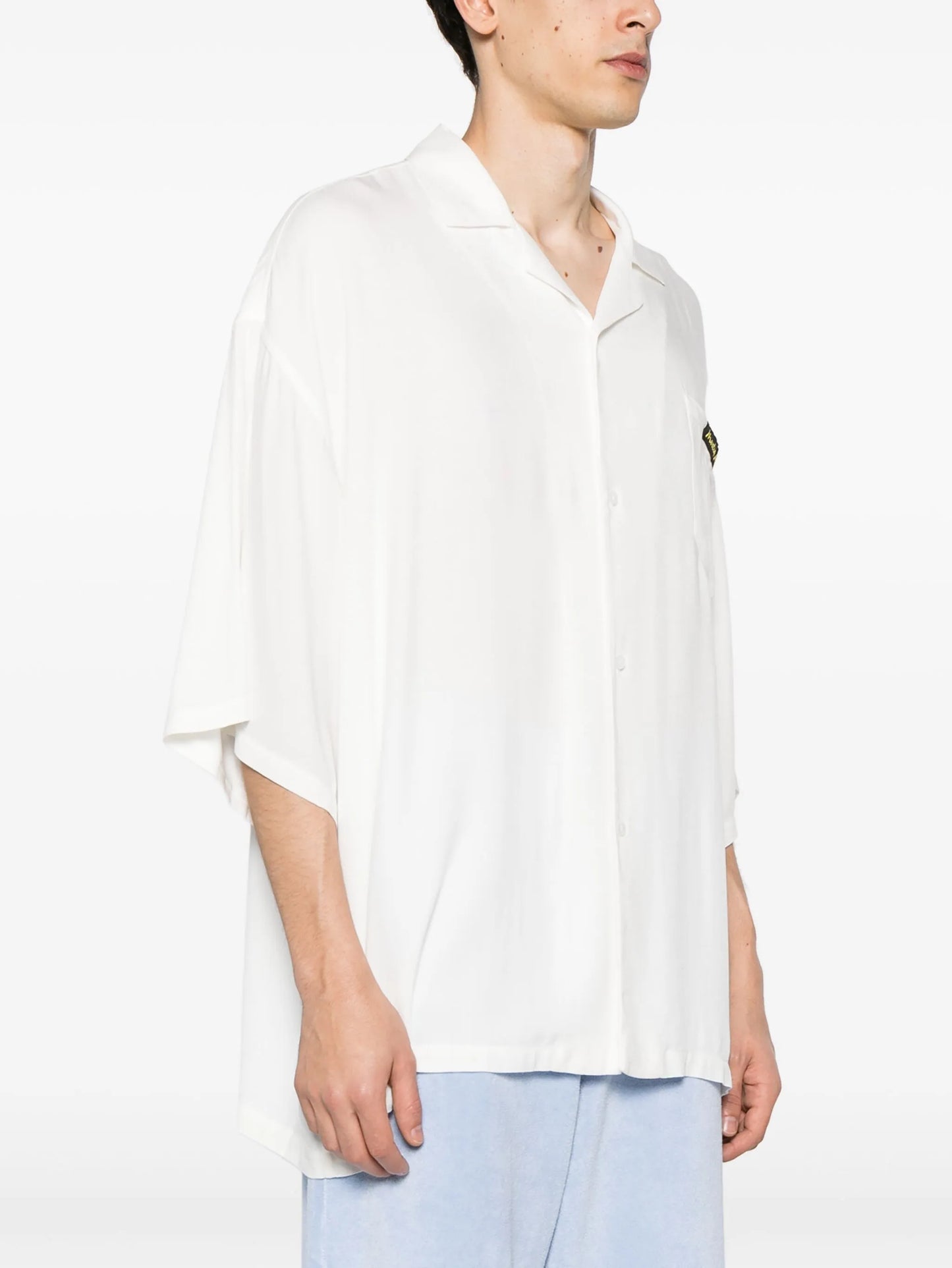 logo-patch drop-shoulder shirt