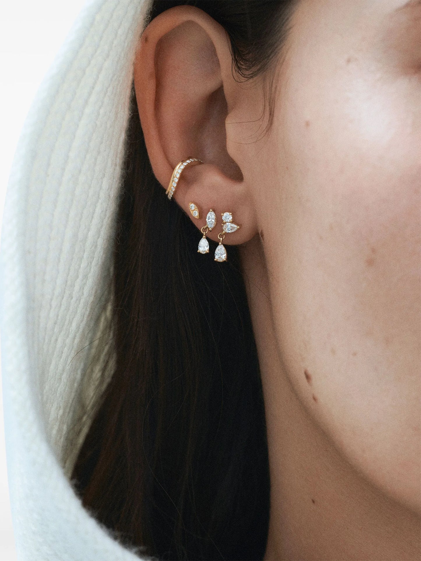 18kt yellow gold Gala diamond drop earring