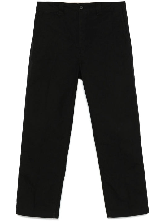 loose-fit trousers