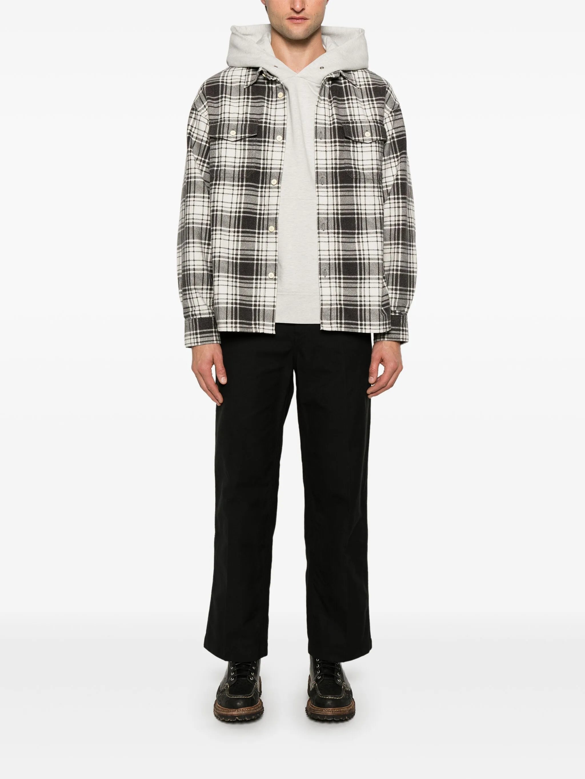 loose-fit trousers