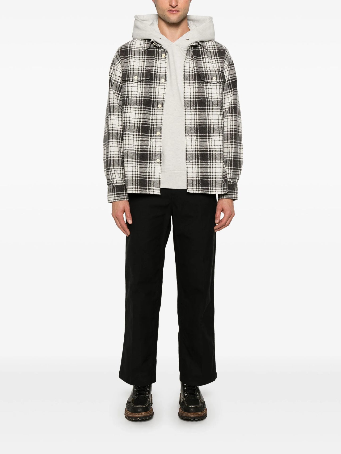 loose-fit trousers
