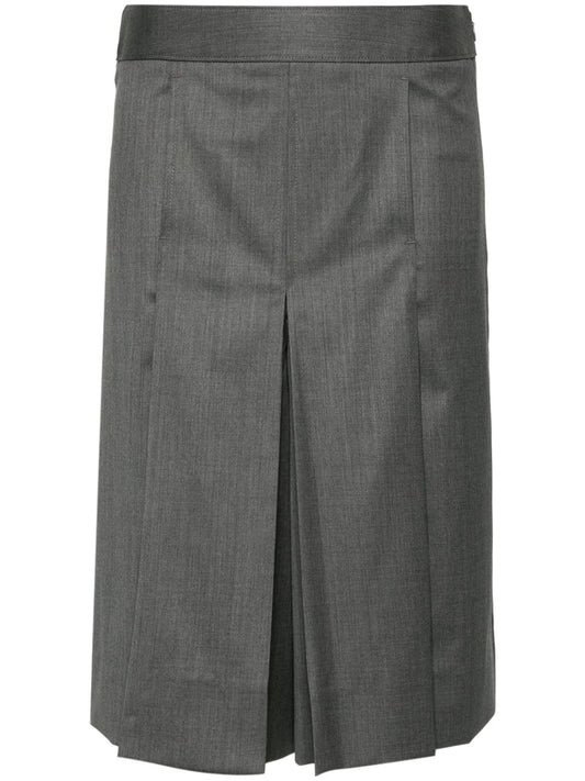 mid-rise pleated shorts