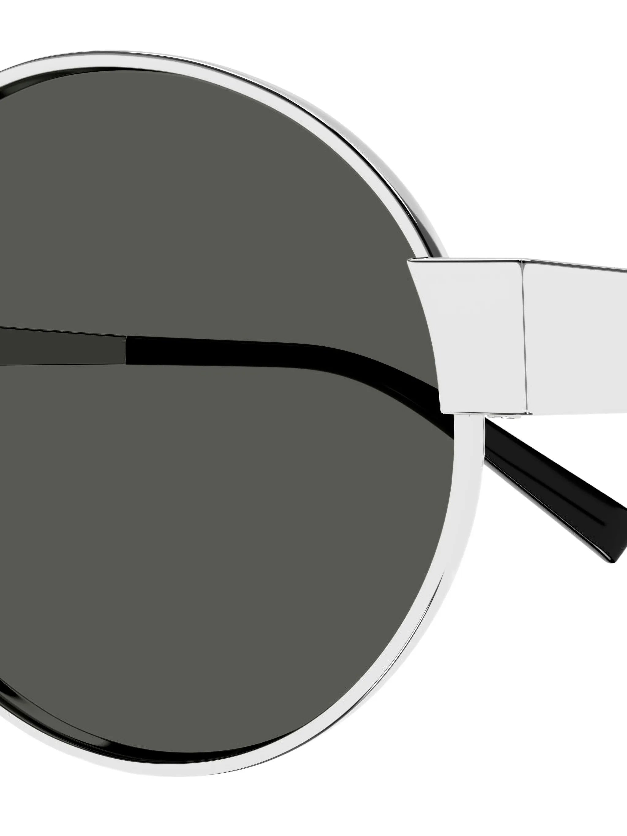 oval-frame sunglasses