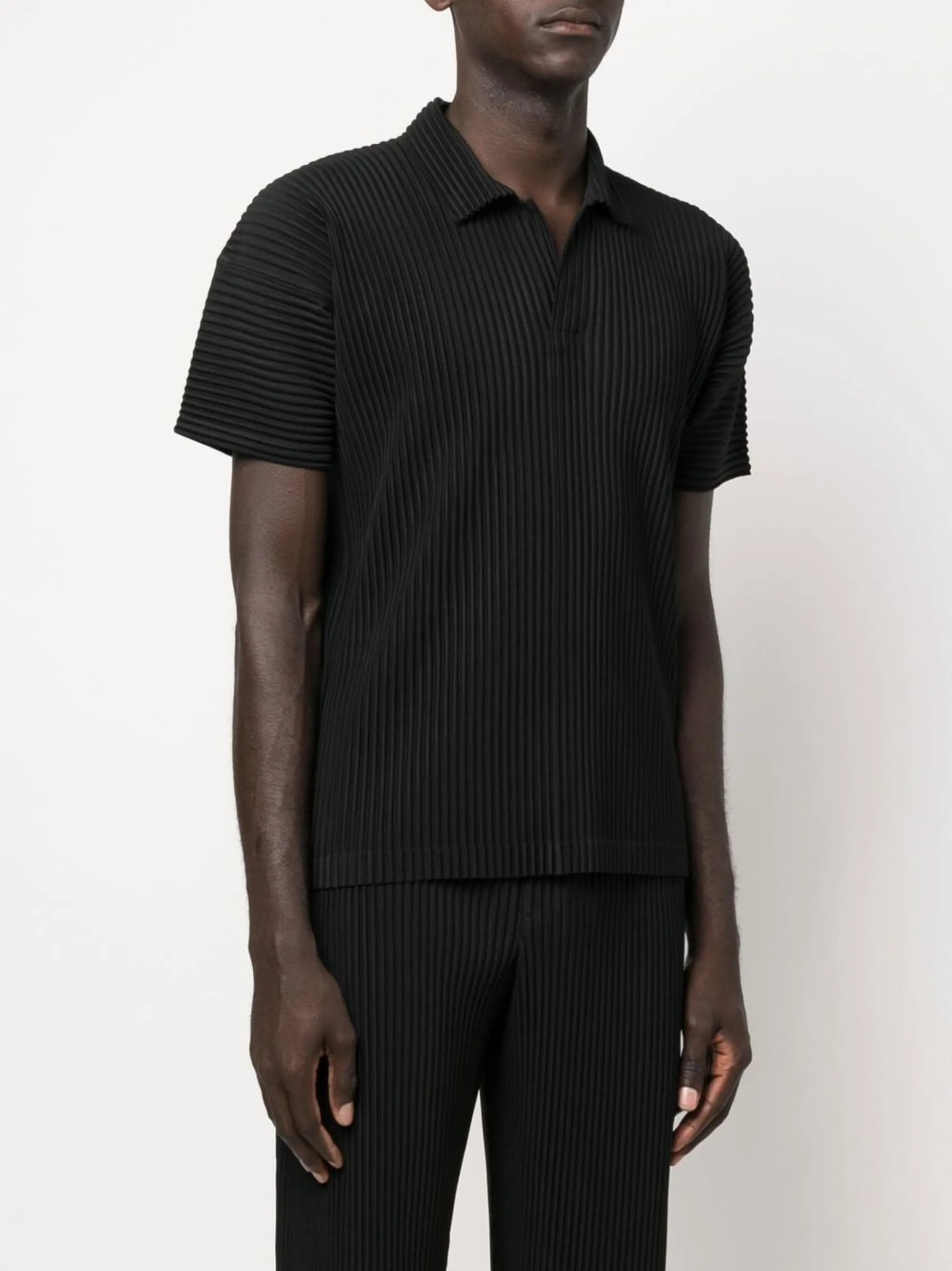 Basic plissé polo shirt
