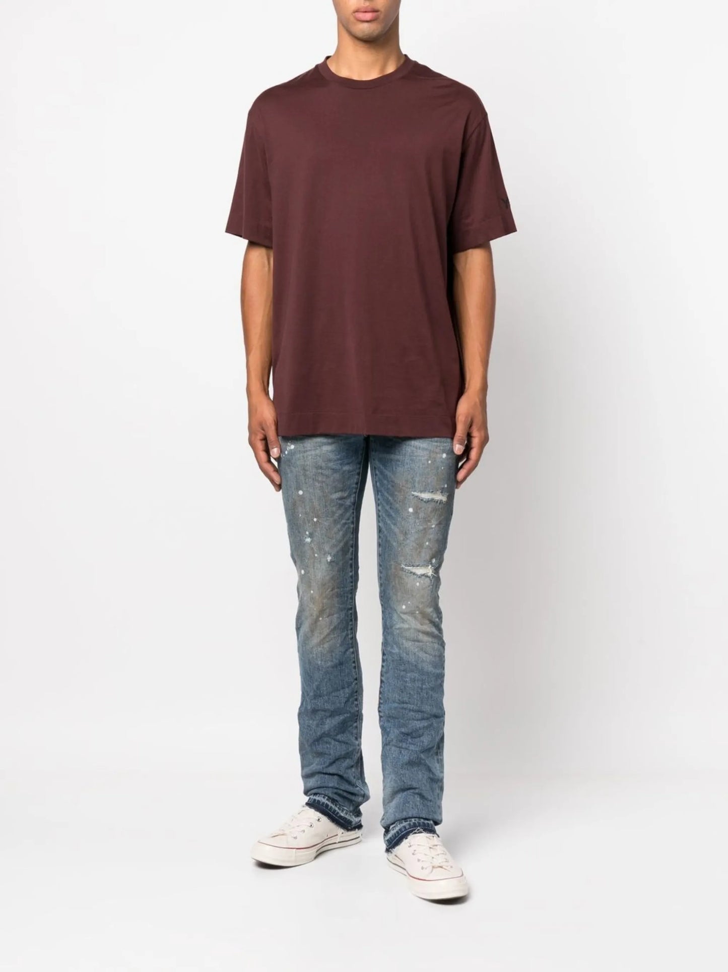 distressed slim-fit jeans