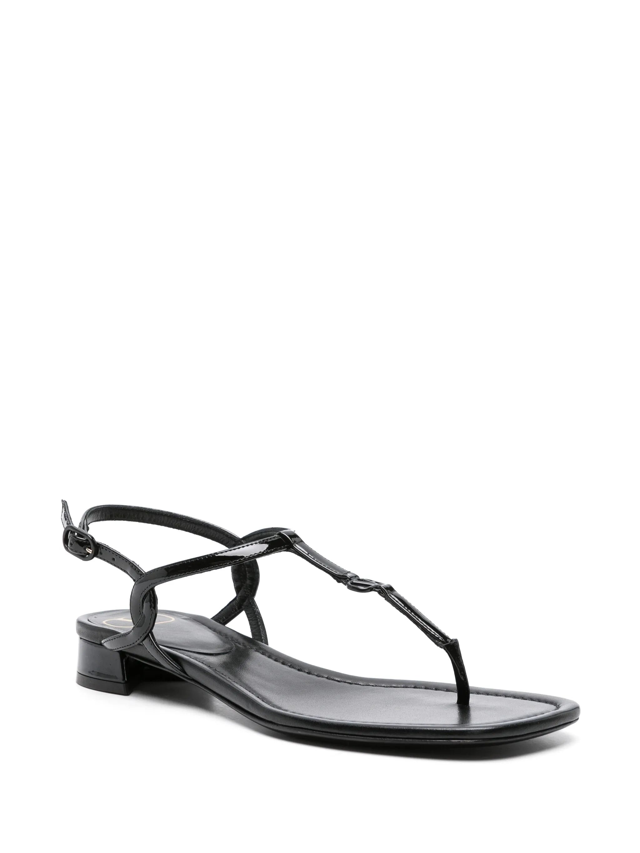 VLogo patent-leather sandals