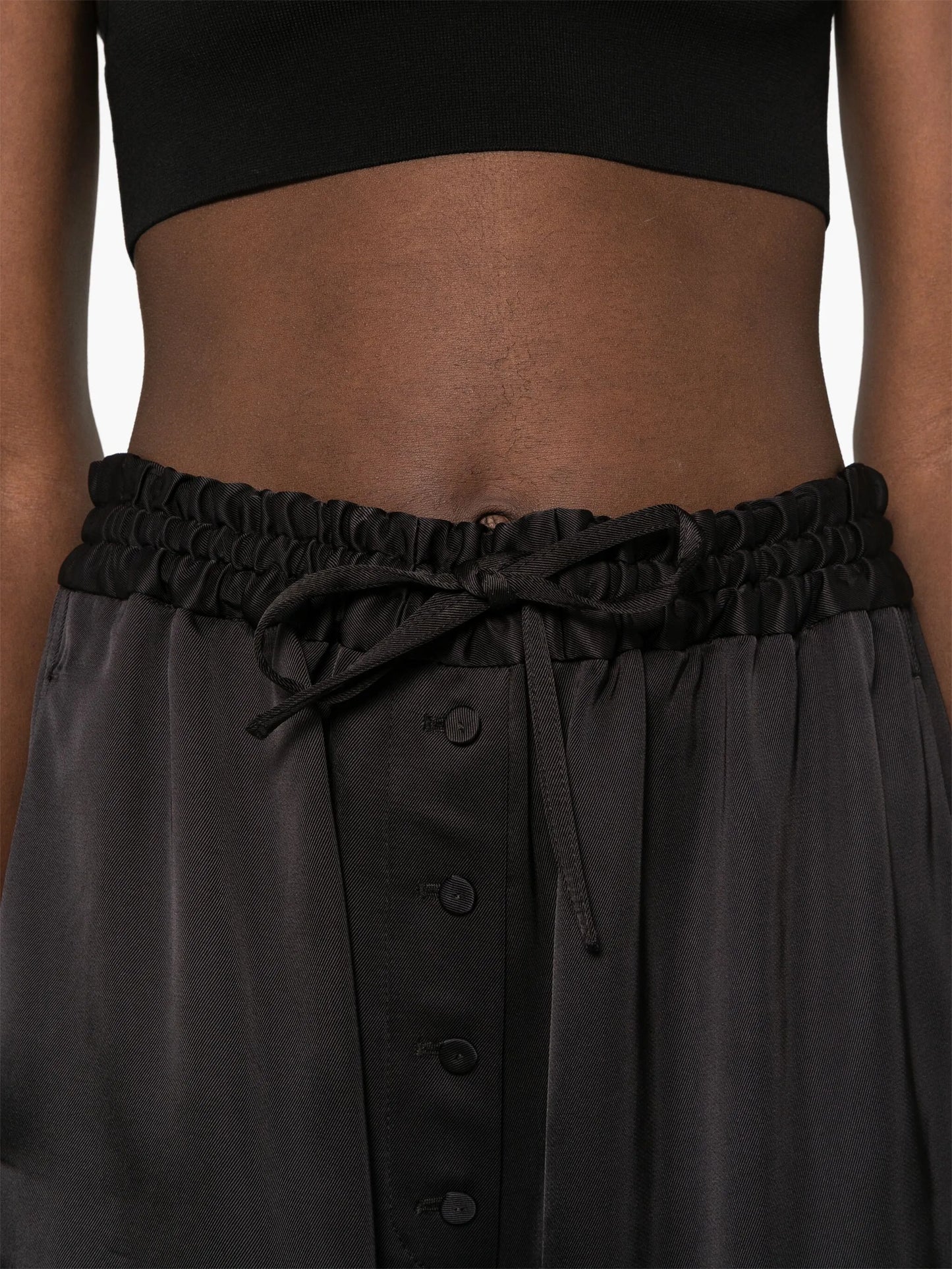 drawstring-fastening shorts