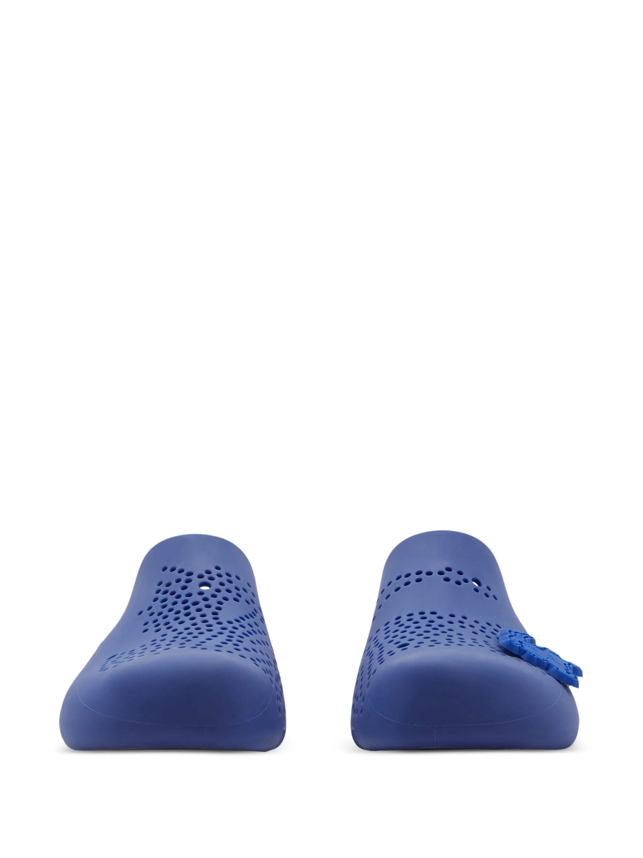 Stingray perforated clogs