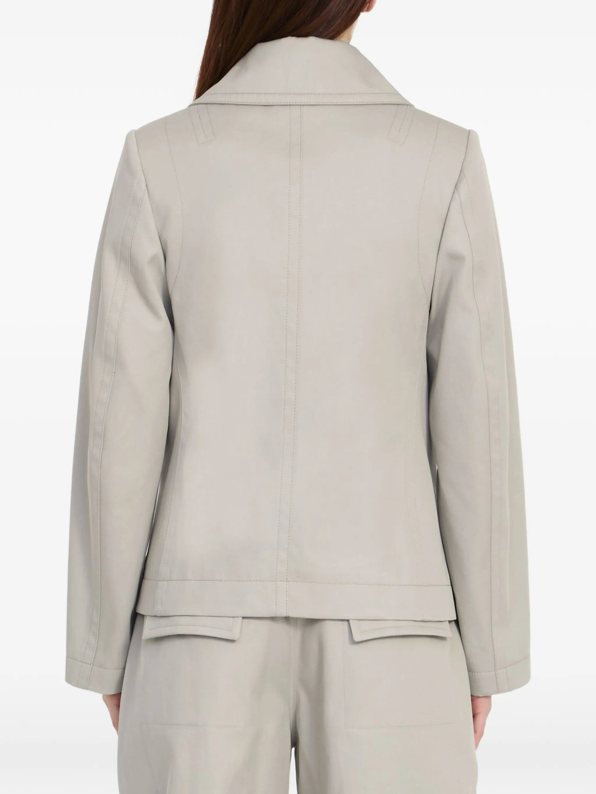 pointed-collar double-breasted jacket