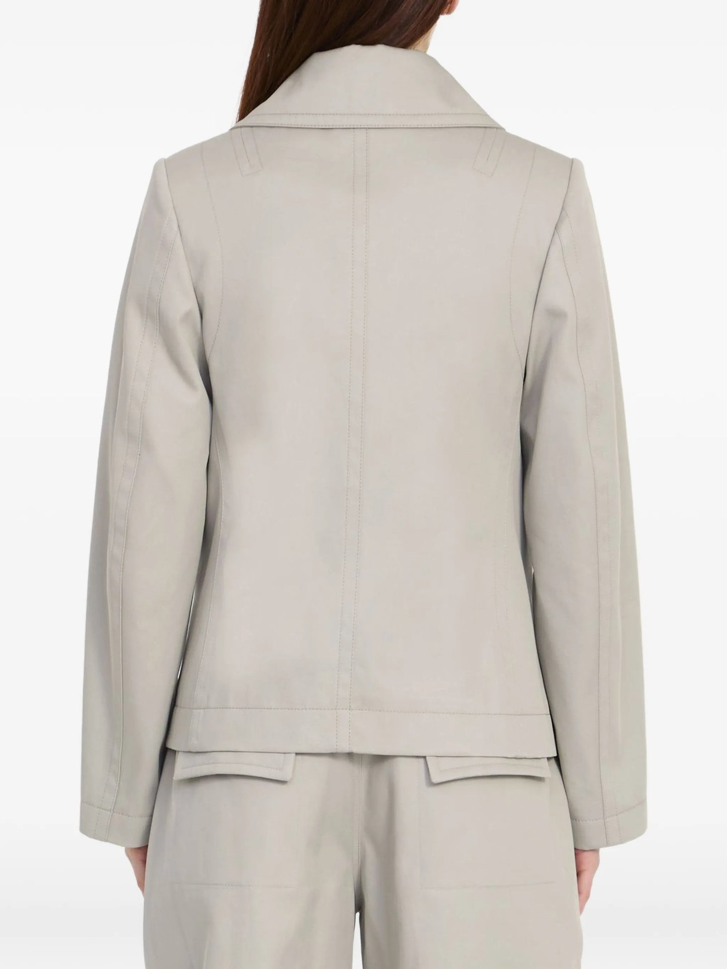 pointed-collar double-breasted jacket