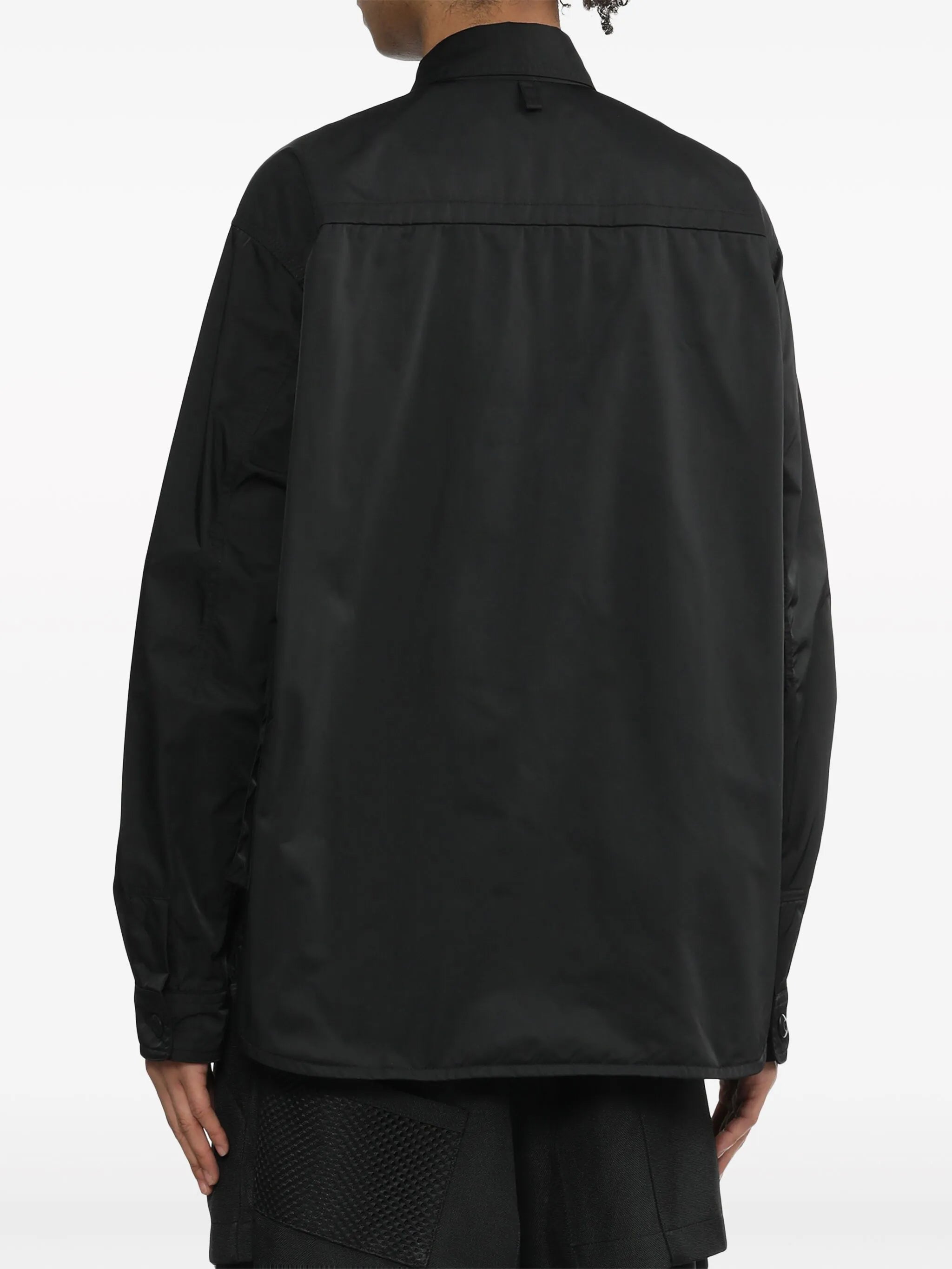asymmetric pocket-detail shirt