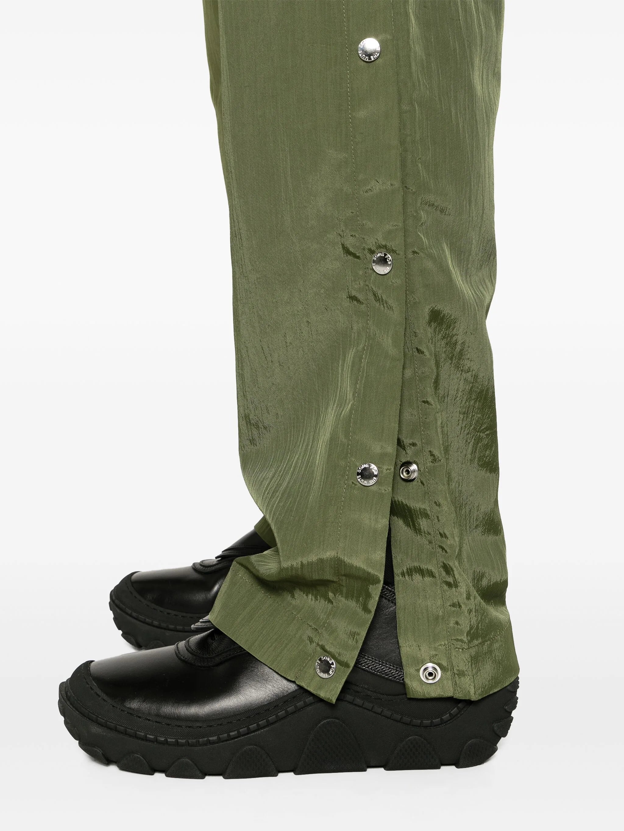 logo-studs straight-leg trousers