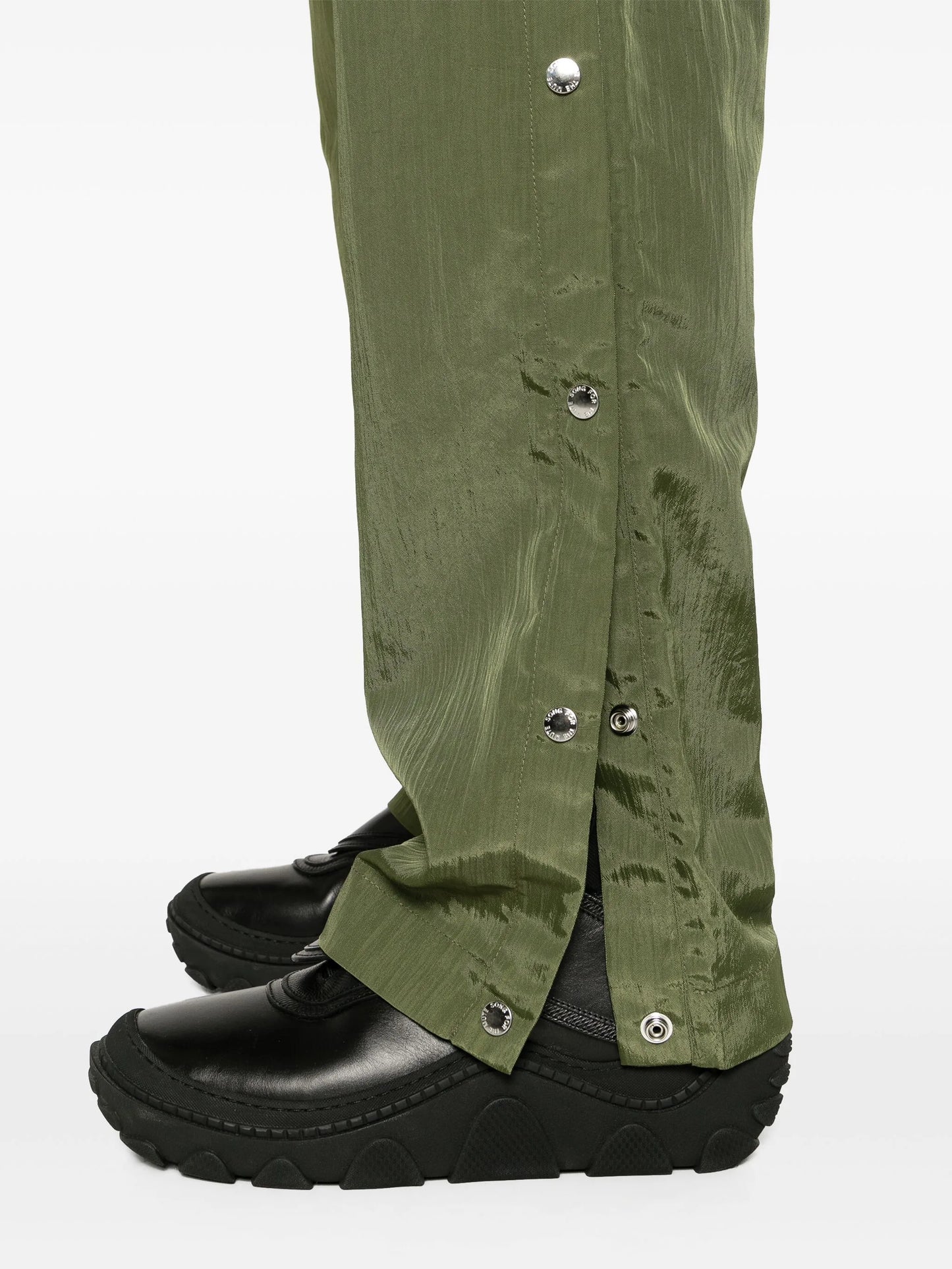 logo-studs straight-leg trousers