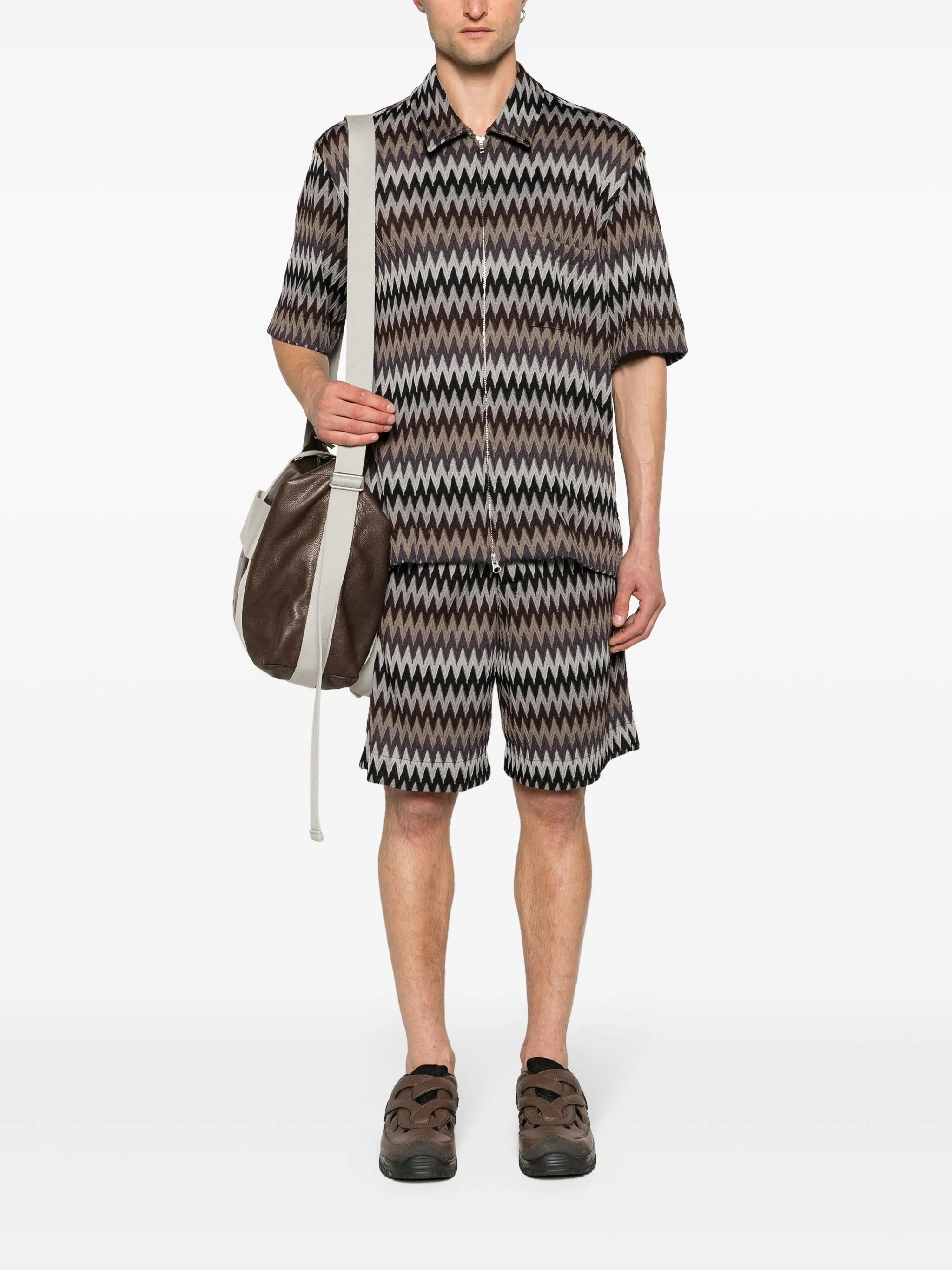 chevron-knit elasticated-waist shorts