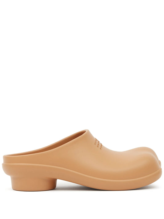 Anatomic clog slippers