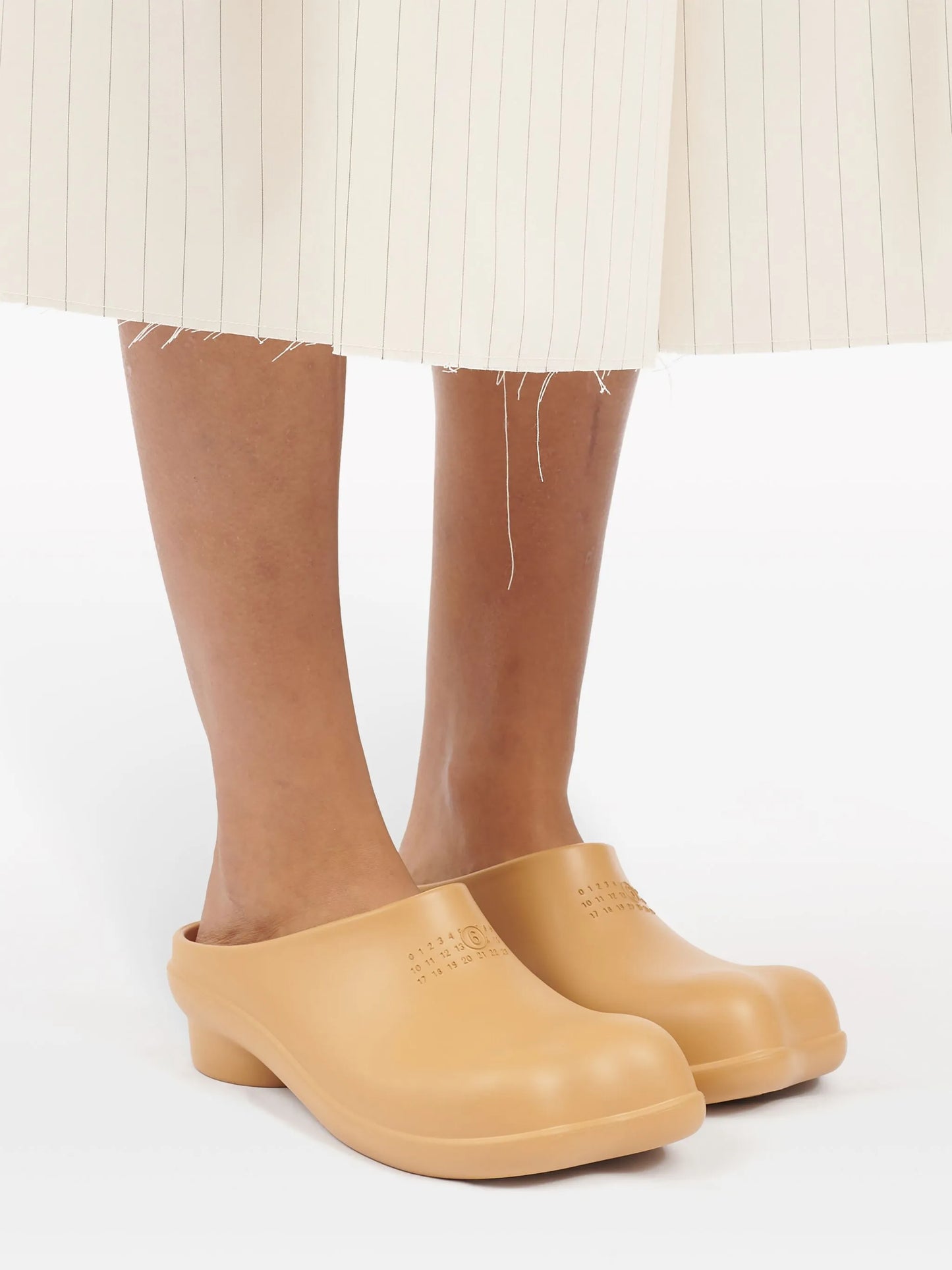 Anatomic clog slippers