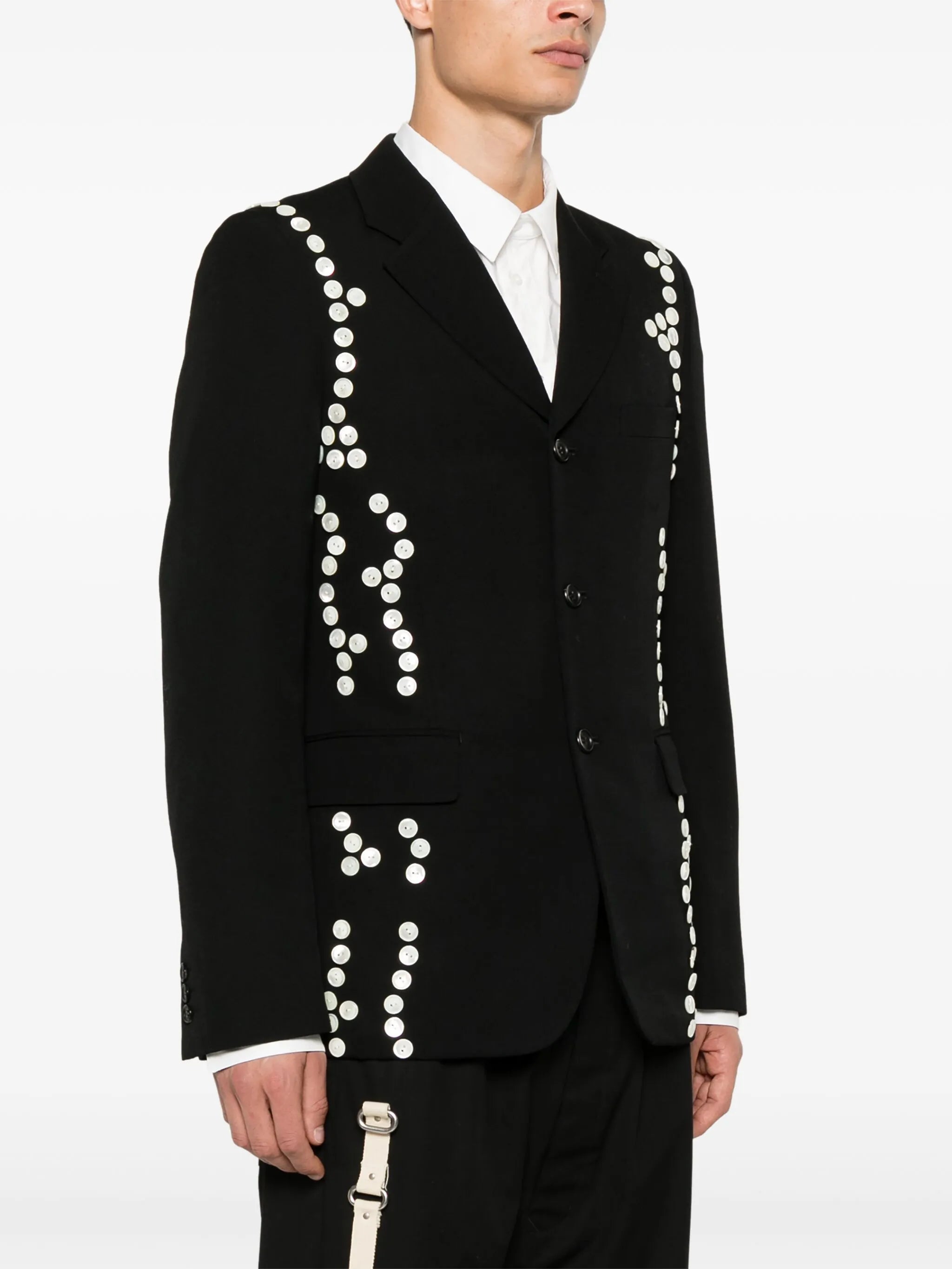 decorative-buttons blazer
