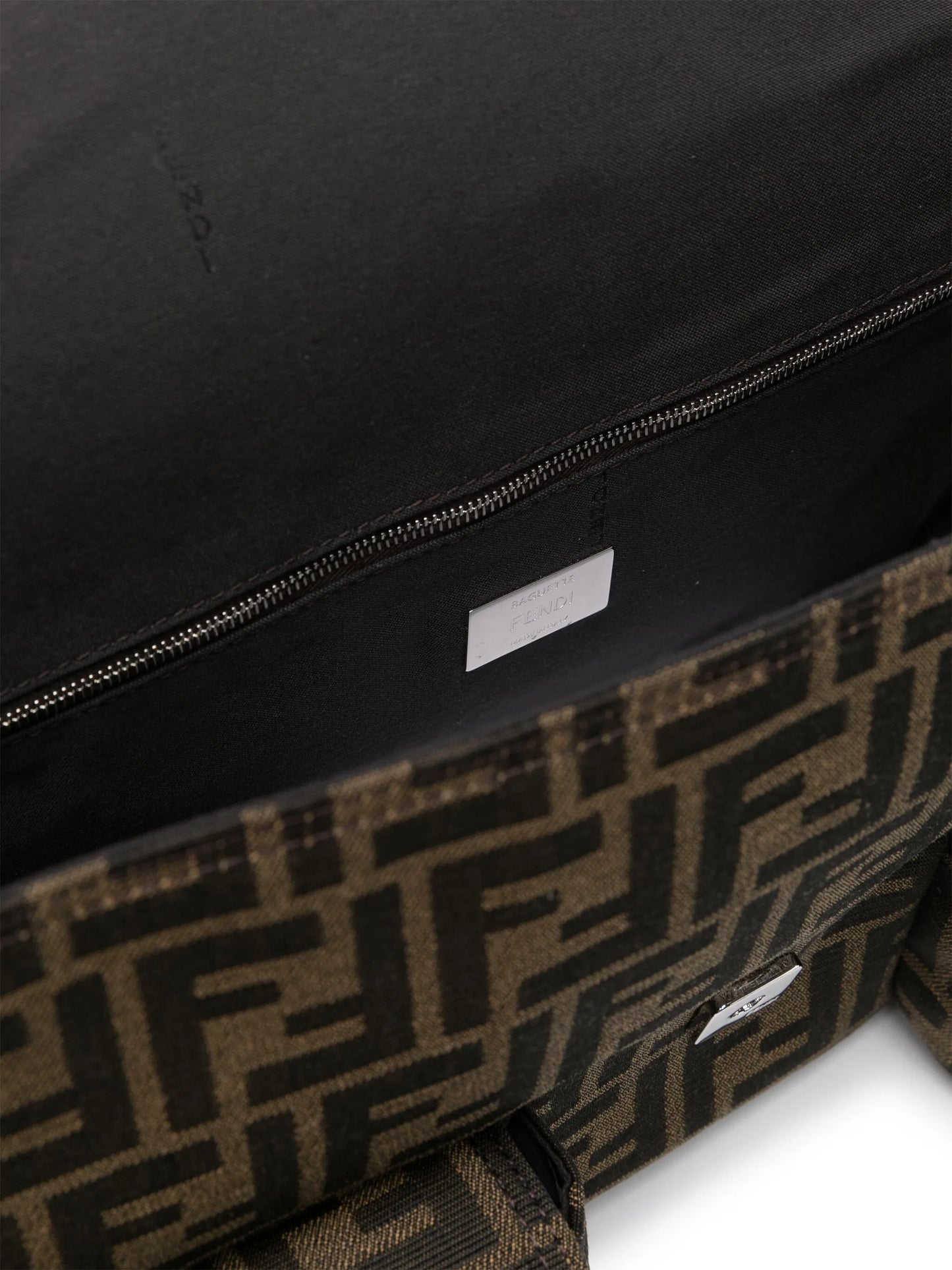 maxi Multipocket Baguette shoulder bags