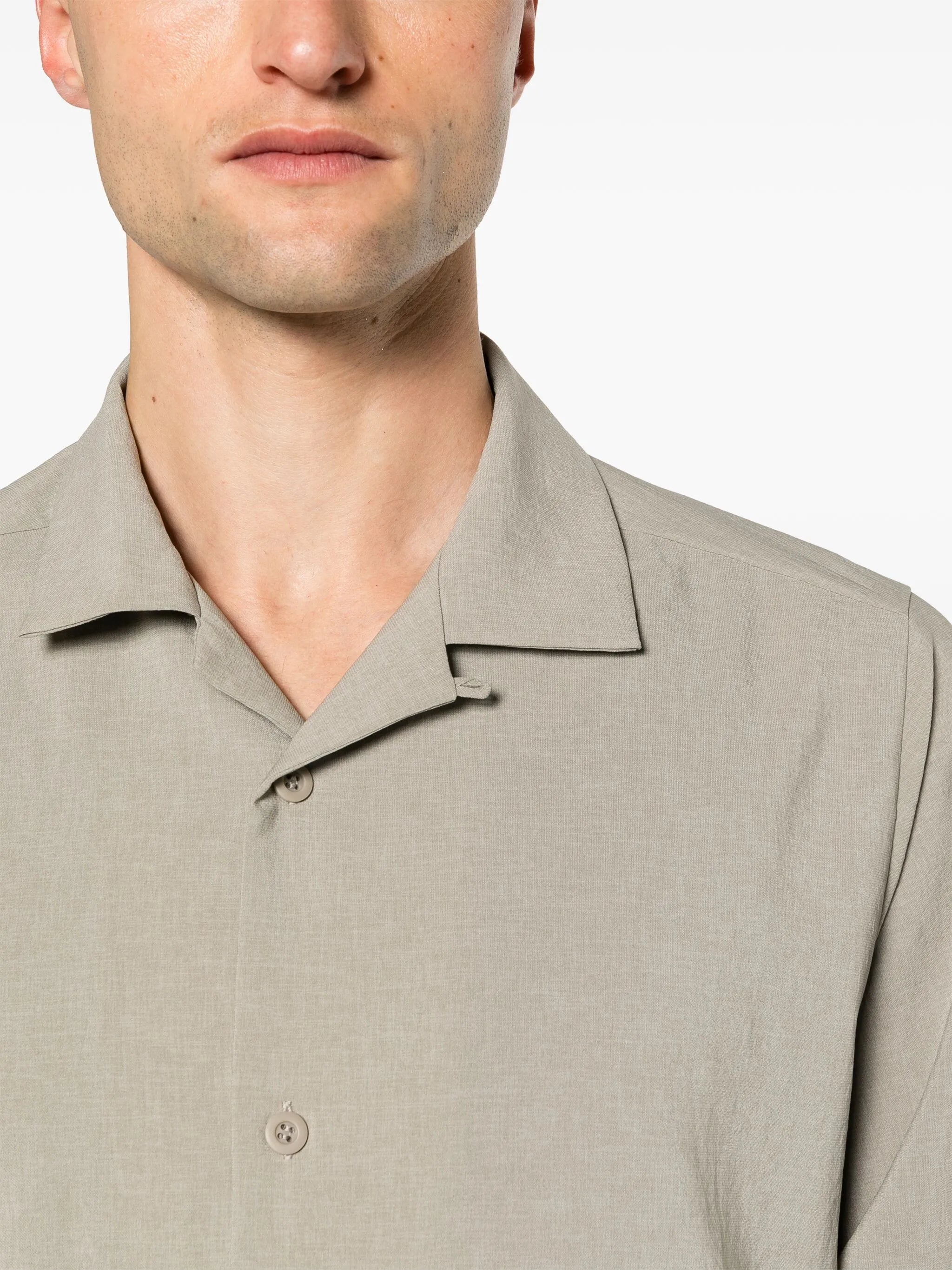 cutaway-collar button-up shirt