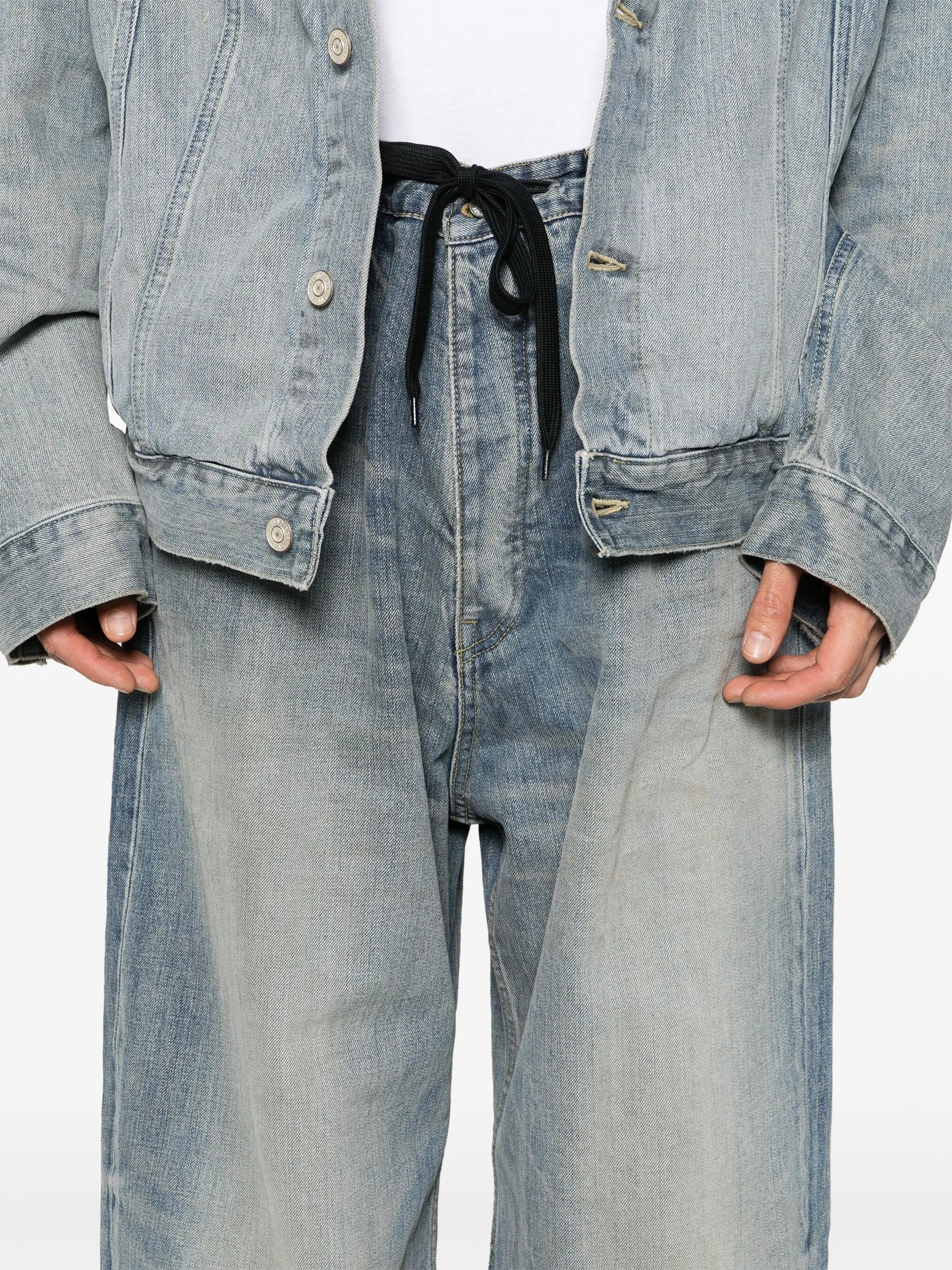 mid-rise wide-leg jeans