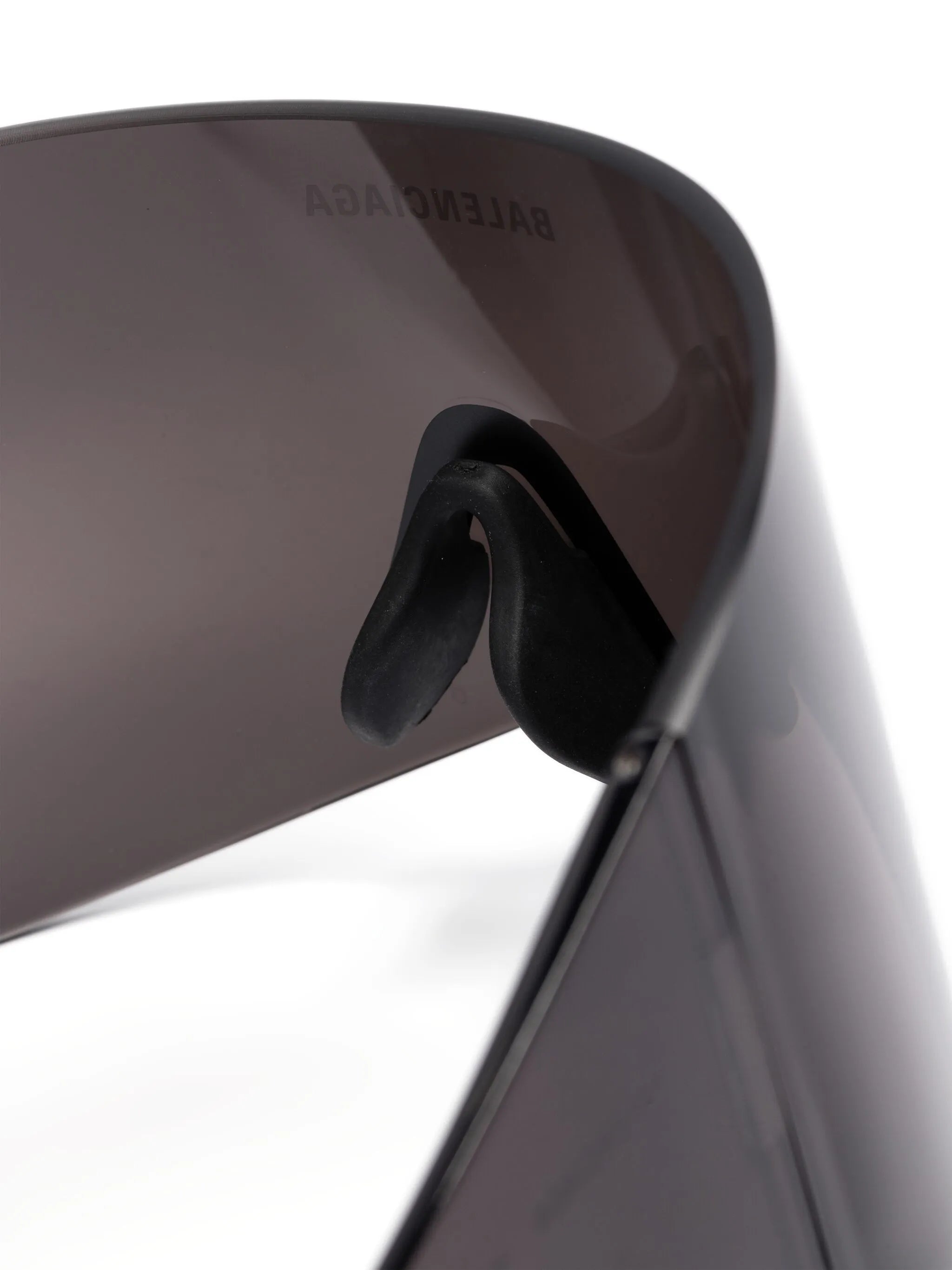shield-frame sunglasses