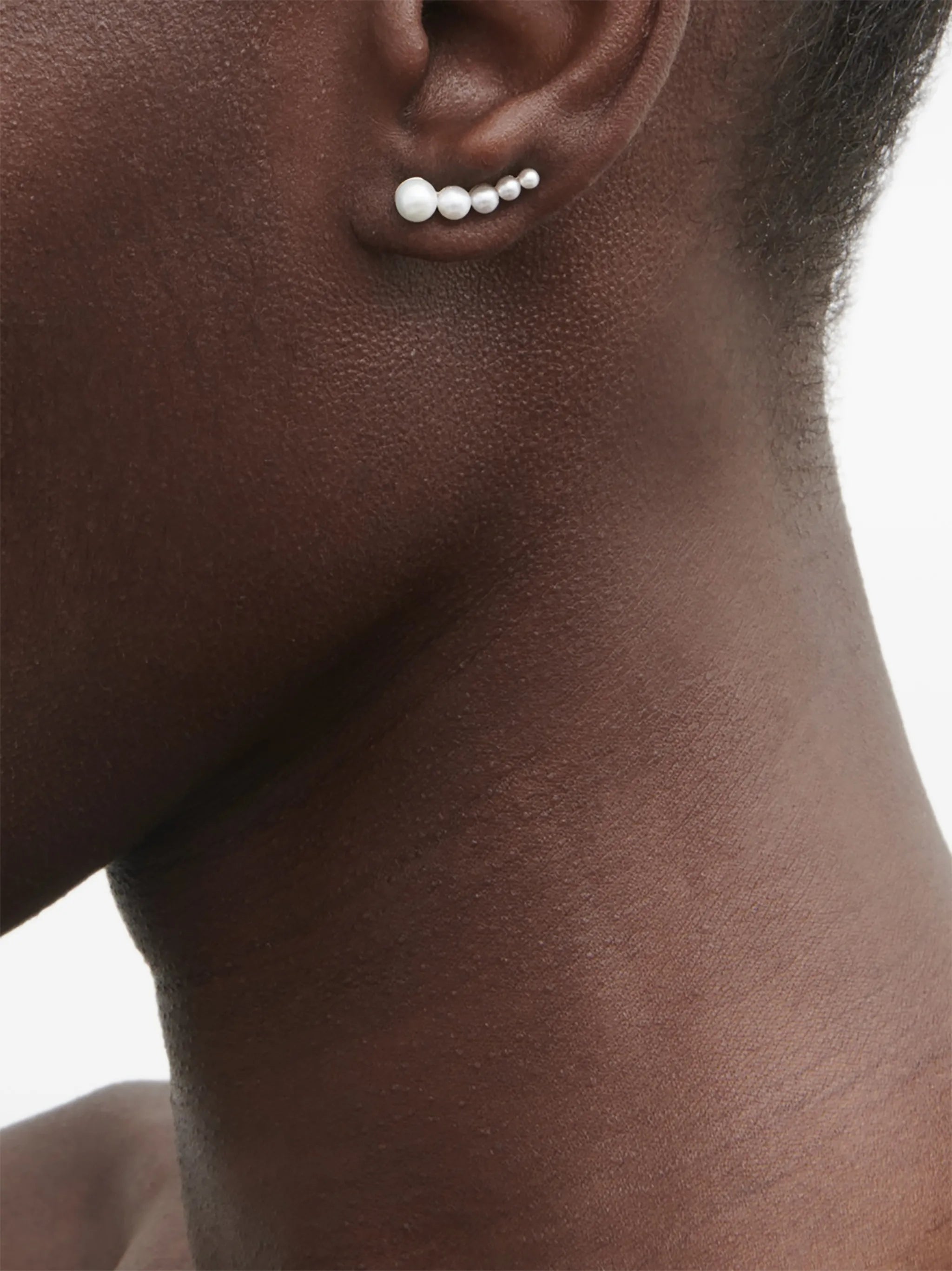 Petite Croissant Japonais freshwater pearl single earring