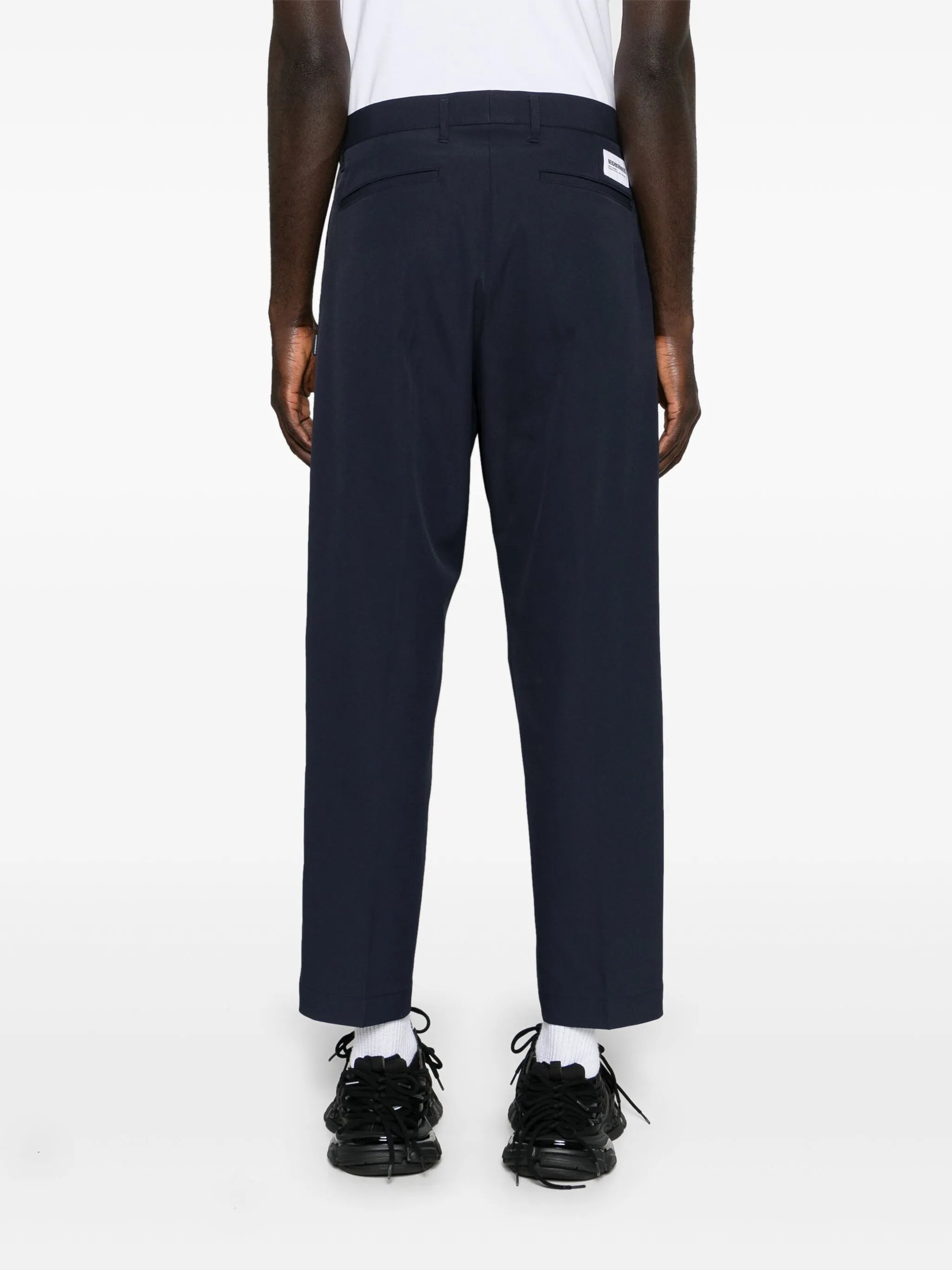 Tuck trousers