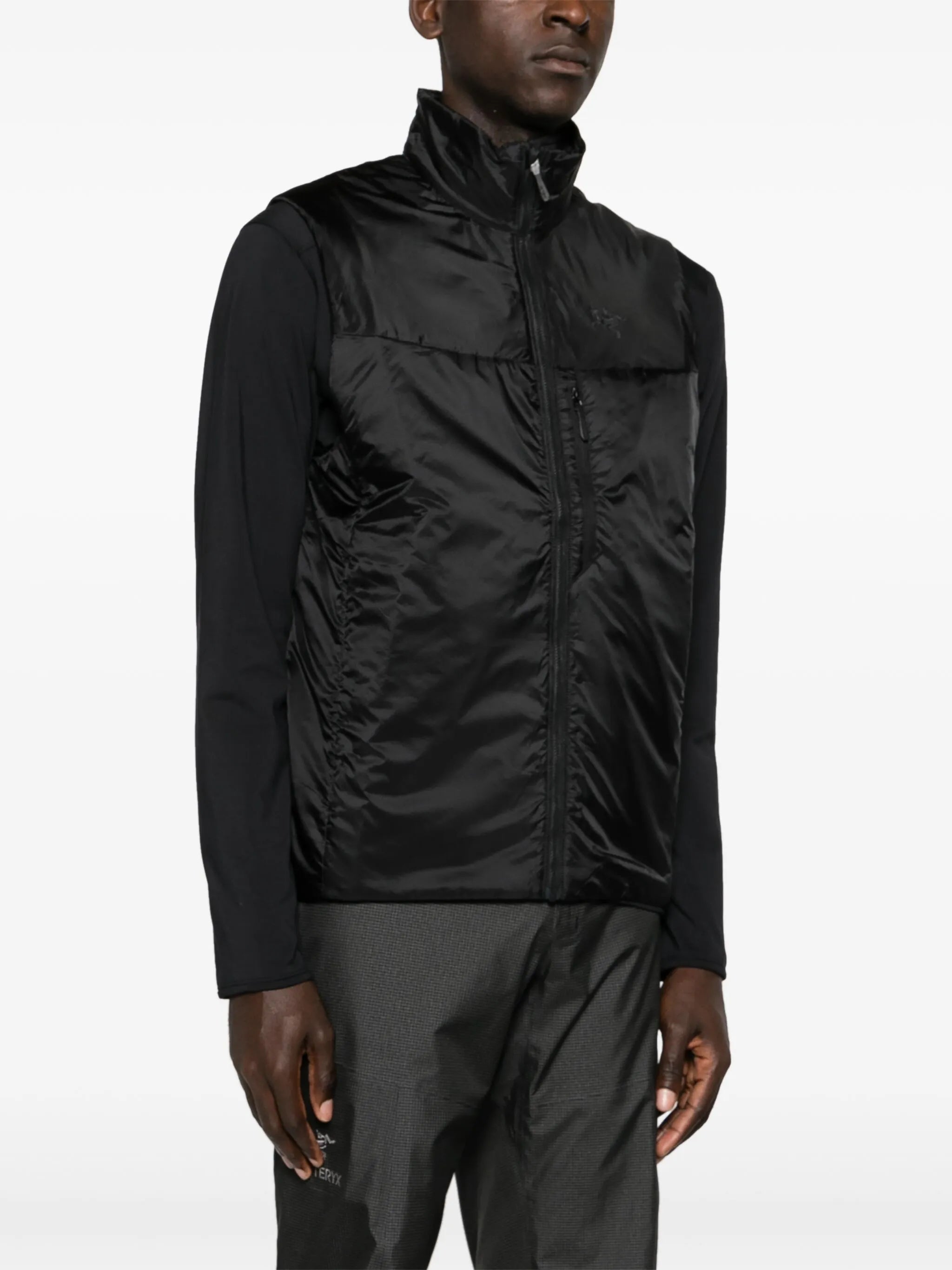 Nuclei insulated vest