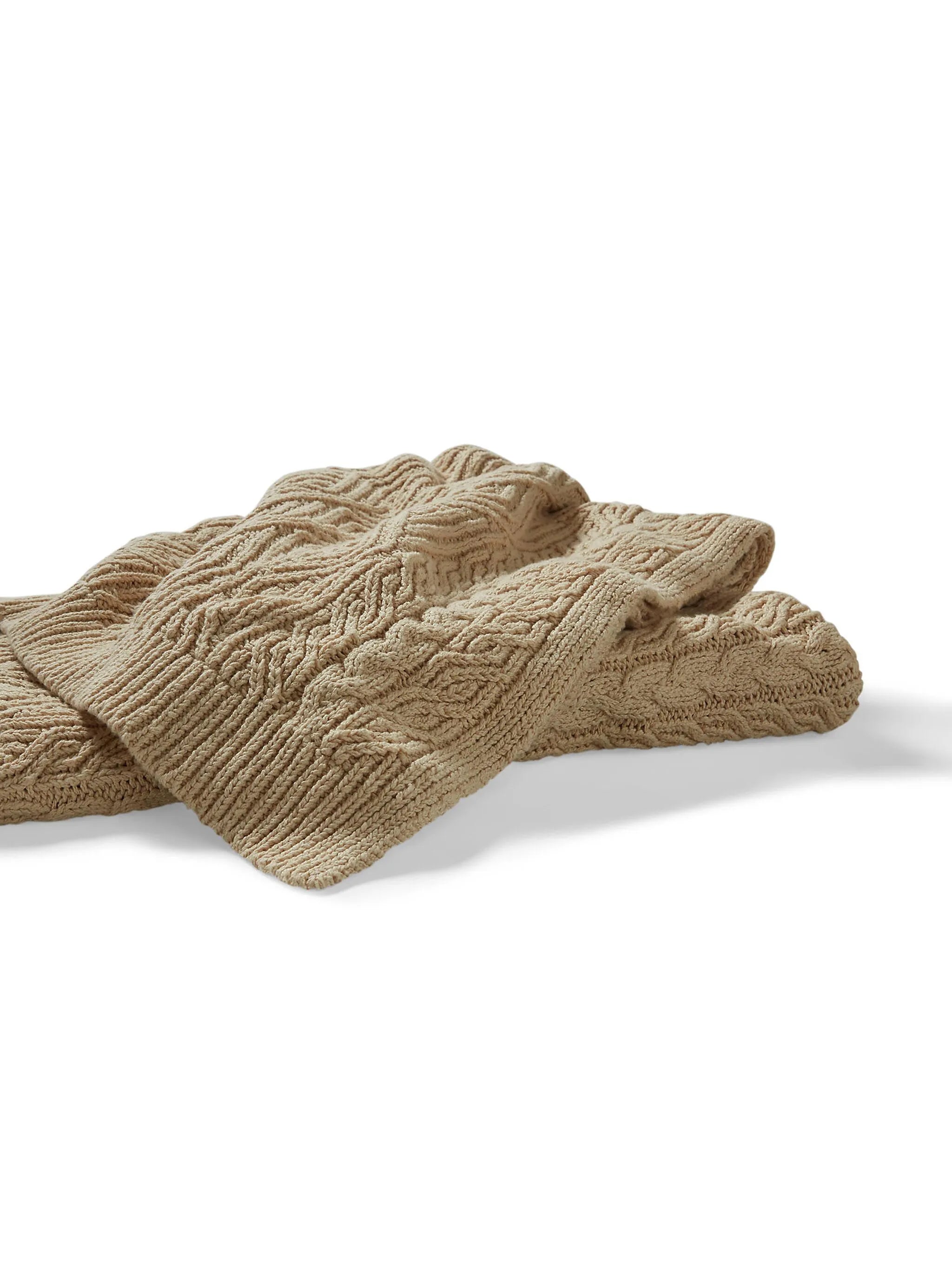 Owen cable-knit throw