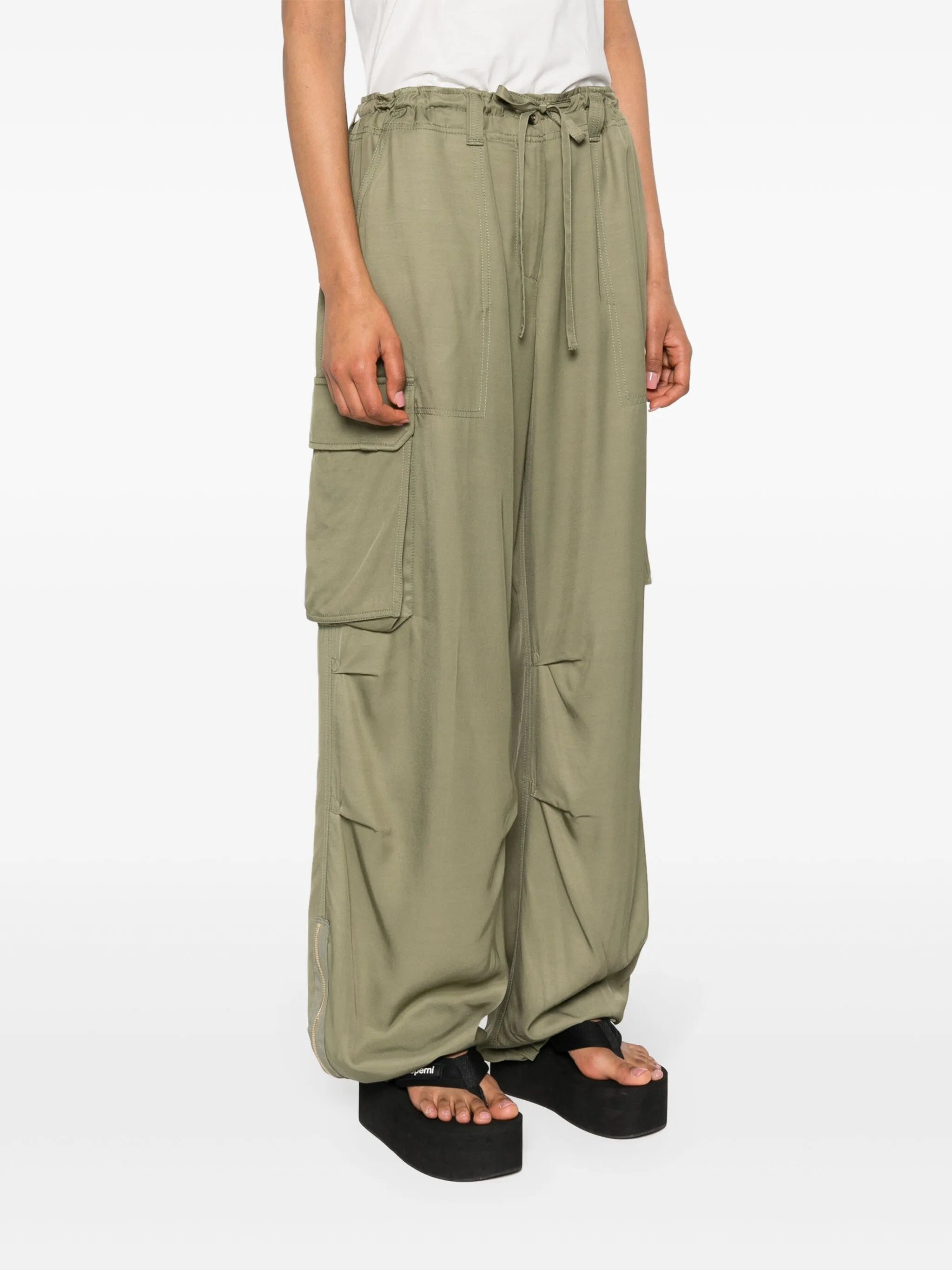 wide-leg cargo pants